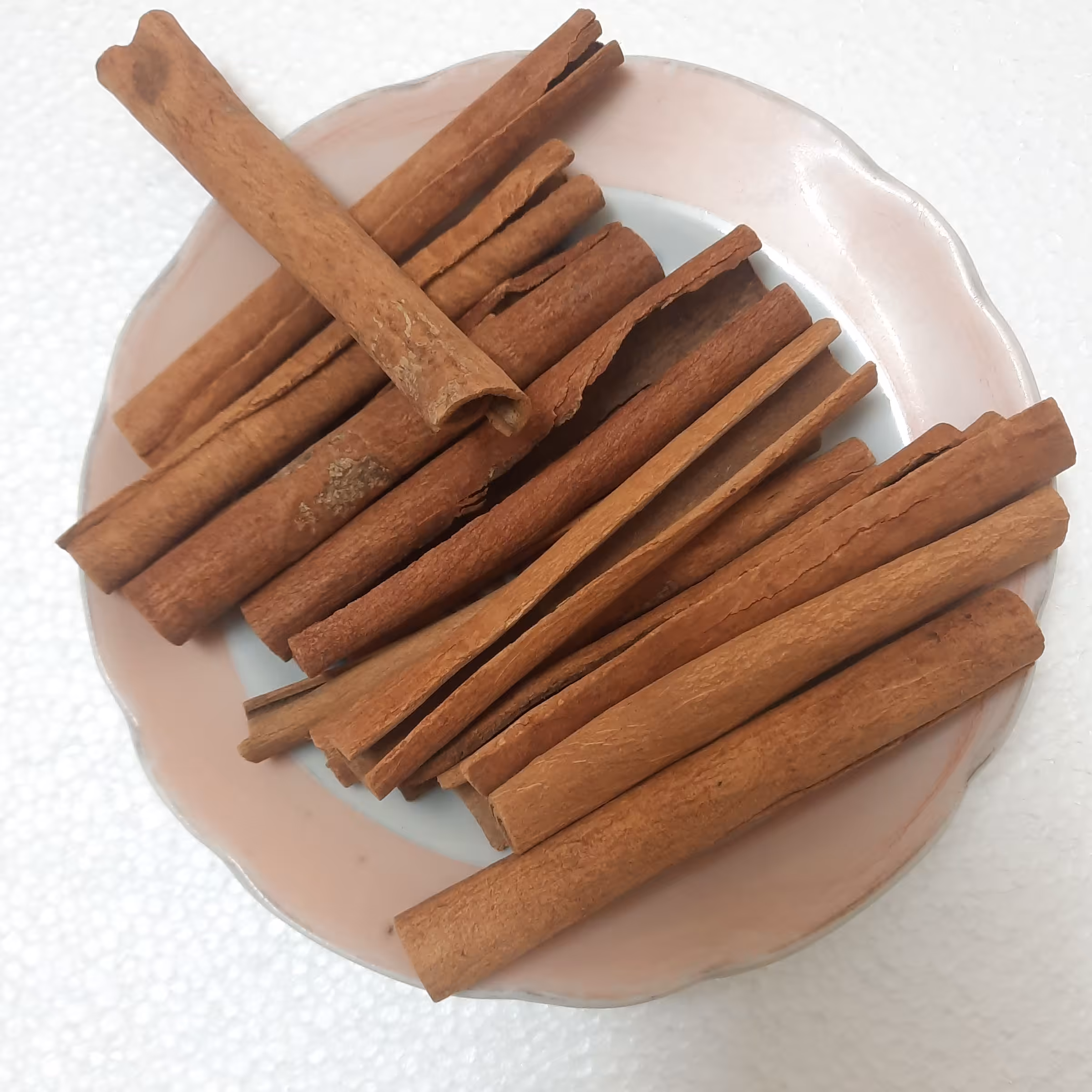 دارچین قلم اسانس دار هندی 100 گرم