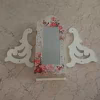 آینه جاکلیدی دیوارکوب آویز سوییچ سوئیچ چوبی سفید صورتی گلدار  دیواری جعبه جاکلیدی ابعاد 18 در 37 طبقه شلف باکس  ورودی