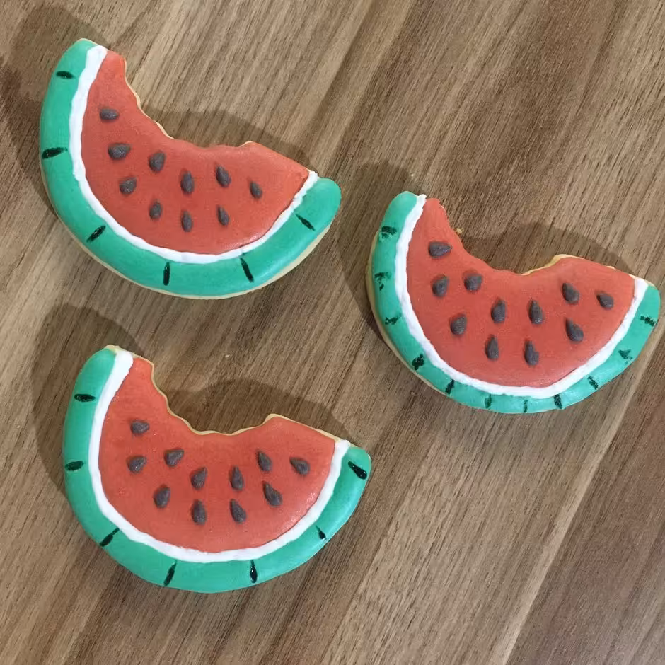 کوکی یلدایی خوراکی و دکوراتیو رویال آیسینگ باطعم وانیل،پرتقال،کاکائویی وجینجرباروکش آیسینگ و فوندانت دربسته بندی بهداشتی