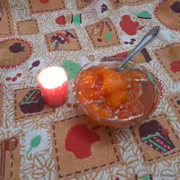 مربای هلو به وزن خالص 250گرم تهیه شده توسط بنده صاحب خانه شیرینی 