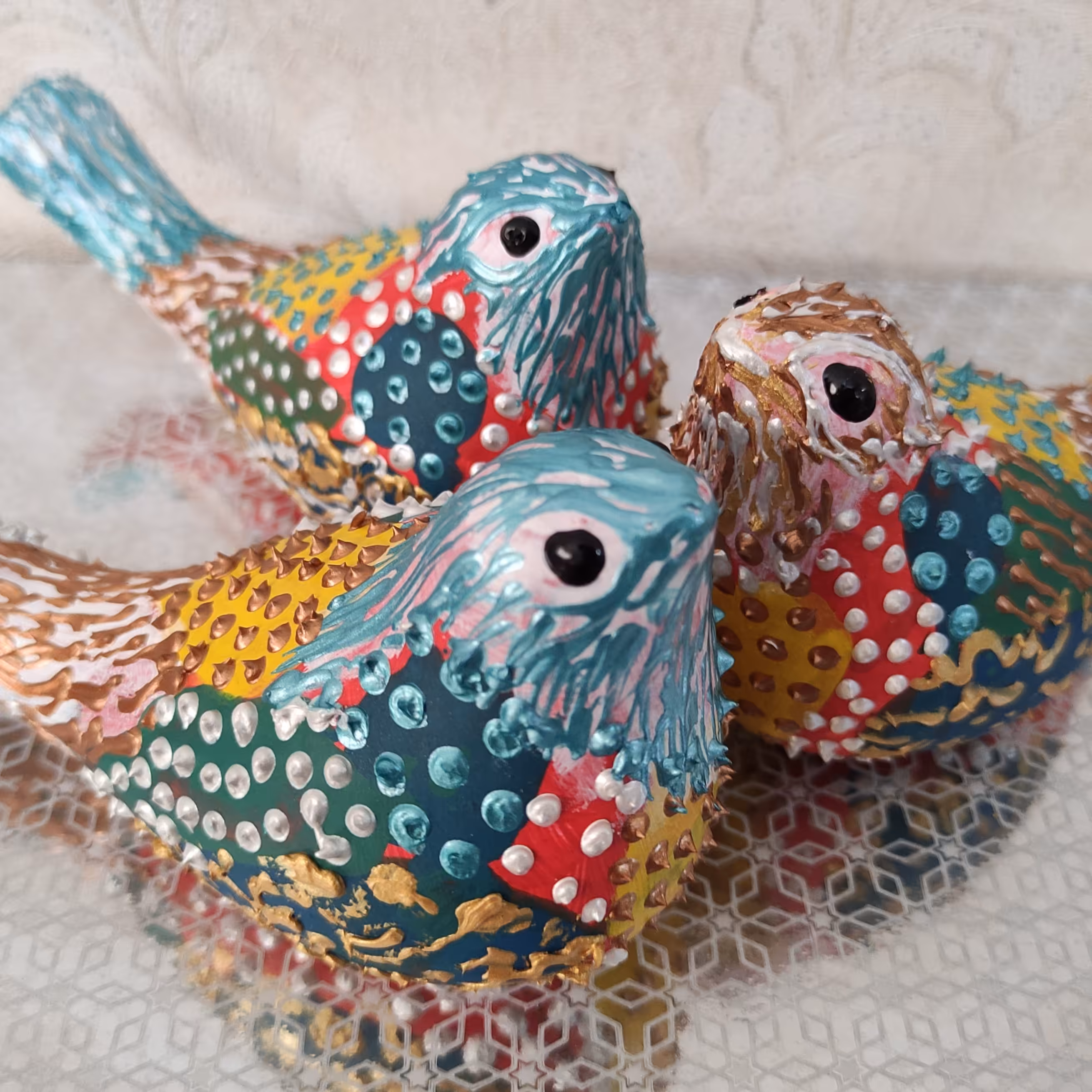  درصورت سفارش بیش از3عدد  یا کریم مزین با رنگ اصل آکرولیک و منقش با دورگیر رنگی 