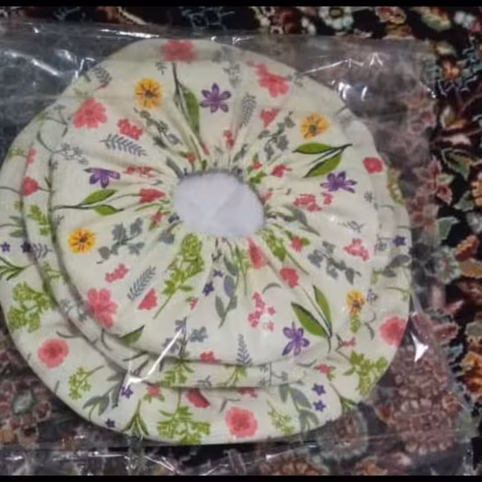 دم کن سه تیکه نخی گل دارسبز زمینه شیری بالایه الیاف دوزی شده داخلی