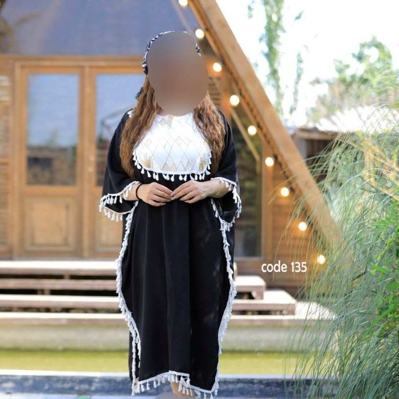 مانتو پانچ بسیار شیک و ساده سایزبزرگ فری سایز تا 60
ابرو بادی خنک و نوار منگوله ای و خرجکار خامه دوزی شده