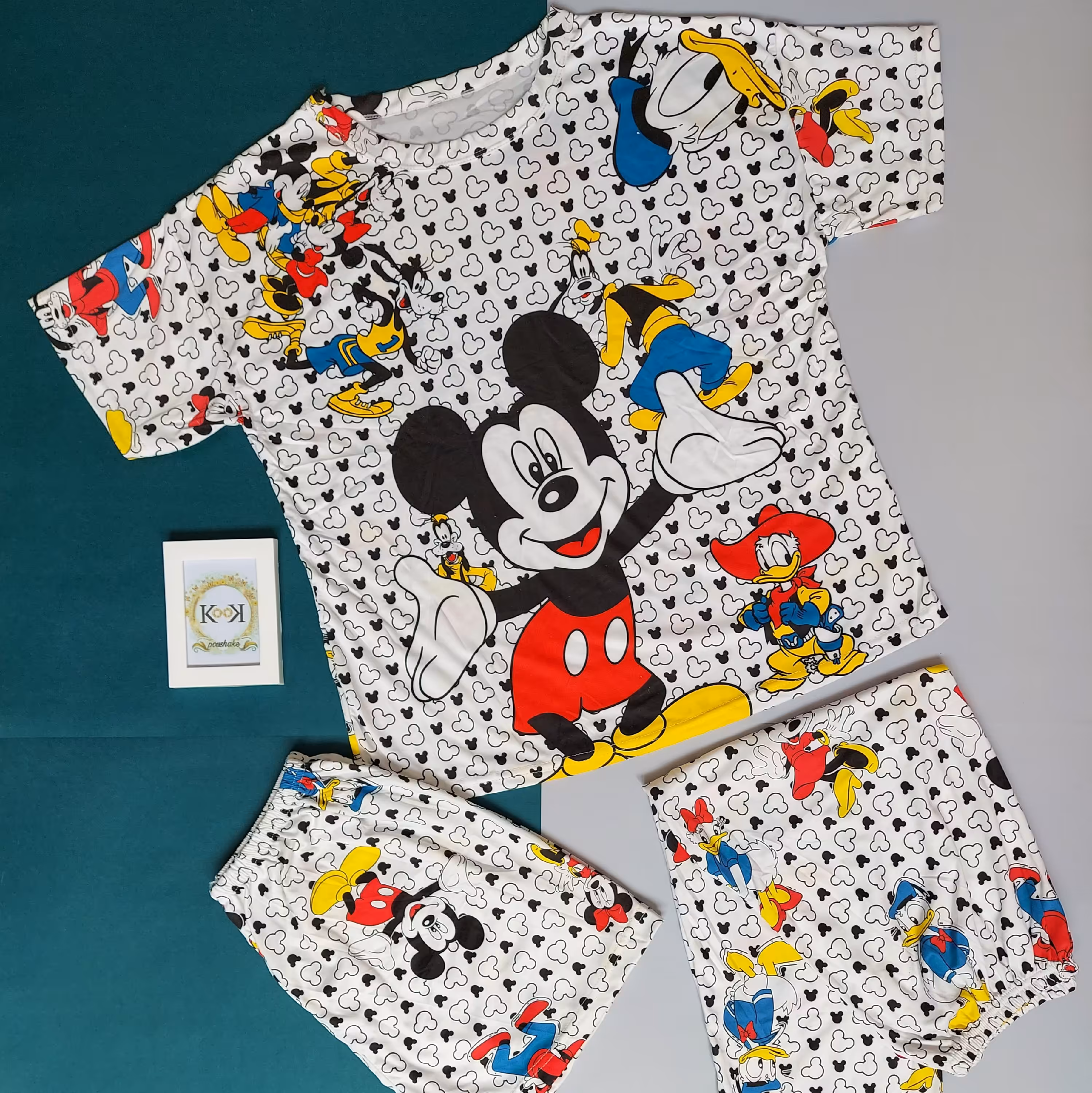 ست 3 تیکه وارداتی(تیشرت شلوار شورتک)