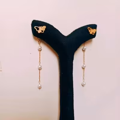 گوشواره میخی پروانه با اویز مروارید