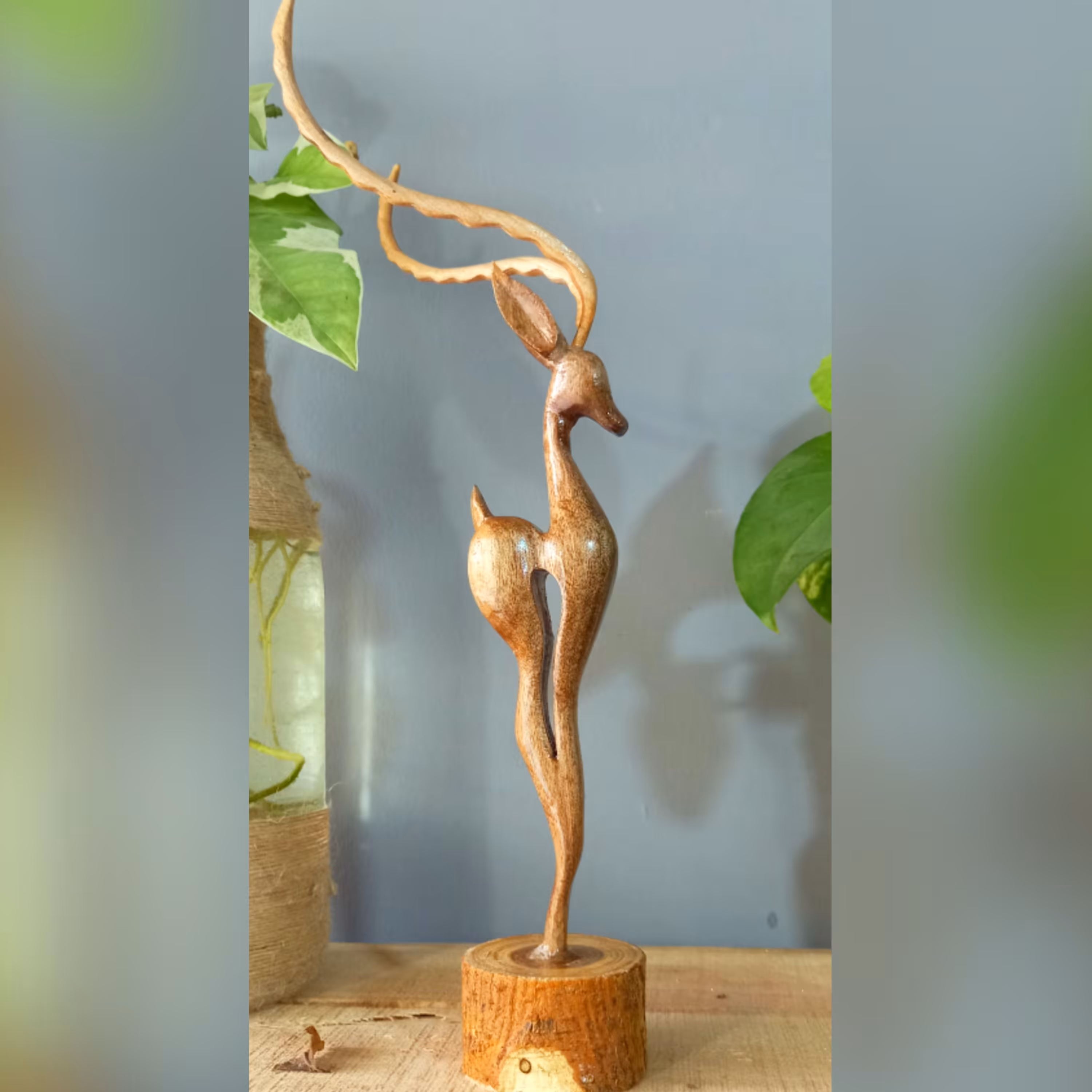 مجسمه چوبی پیکر تراشی (غزال)