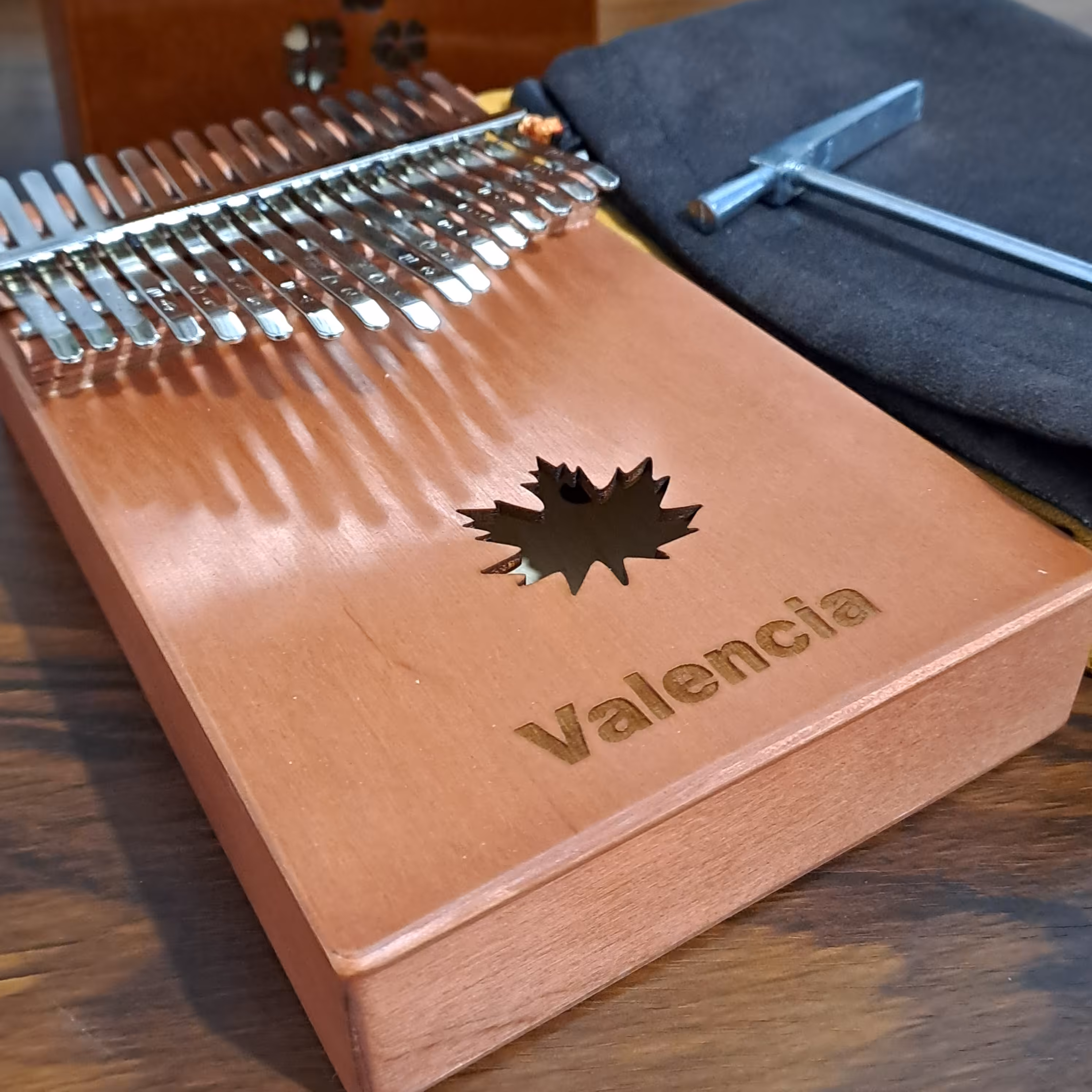 ساز کالیمبا چوبی در چندین  تخفیف ویژه با ارسال یک روزه