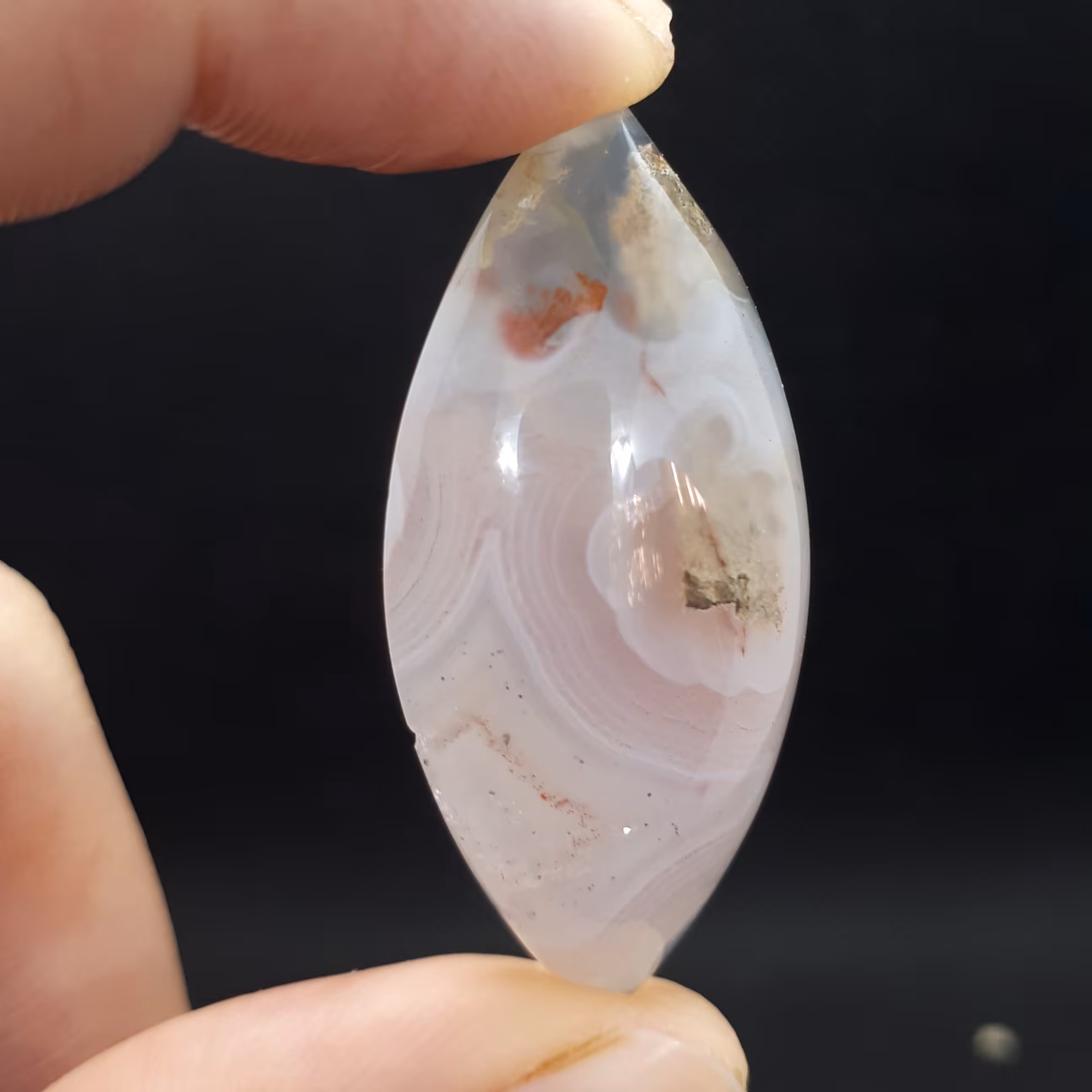 نگین سنگ عقیق صورتی طرح مارکیز 