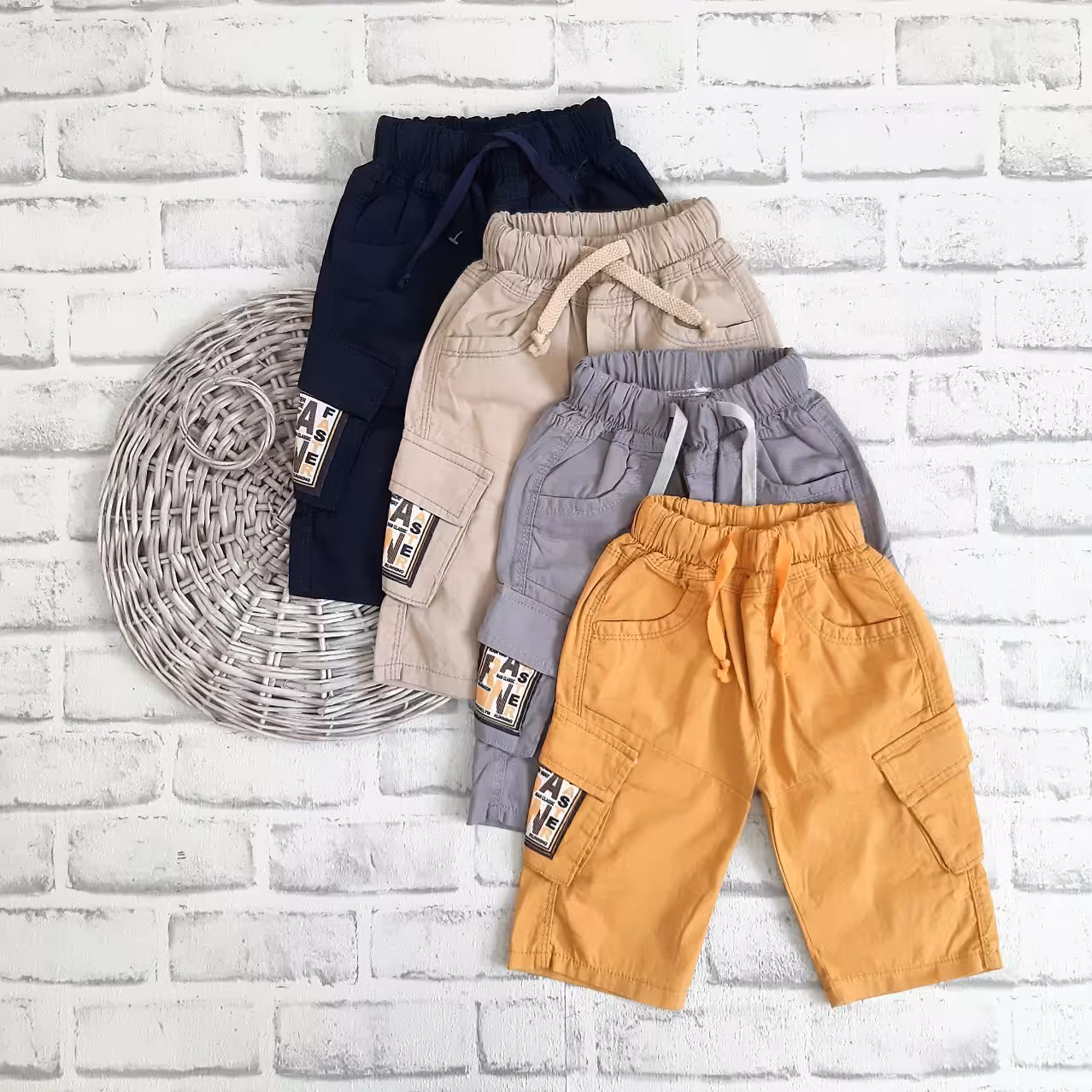 شلوارک کتان بیرونی دخترانه و پسرانه سایز  75 و 80 طرح استار کد 626n