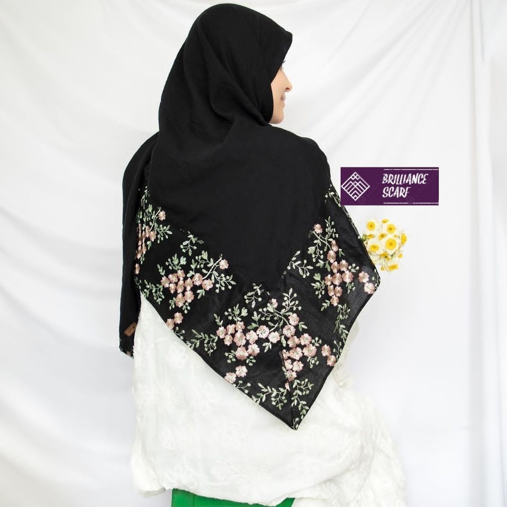 روسری مجلسی  و نخی مشکی تور ابریشم دوزی
