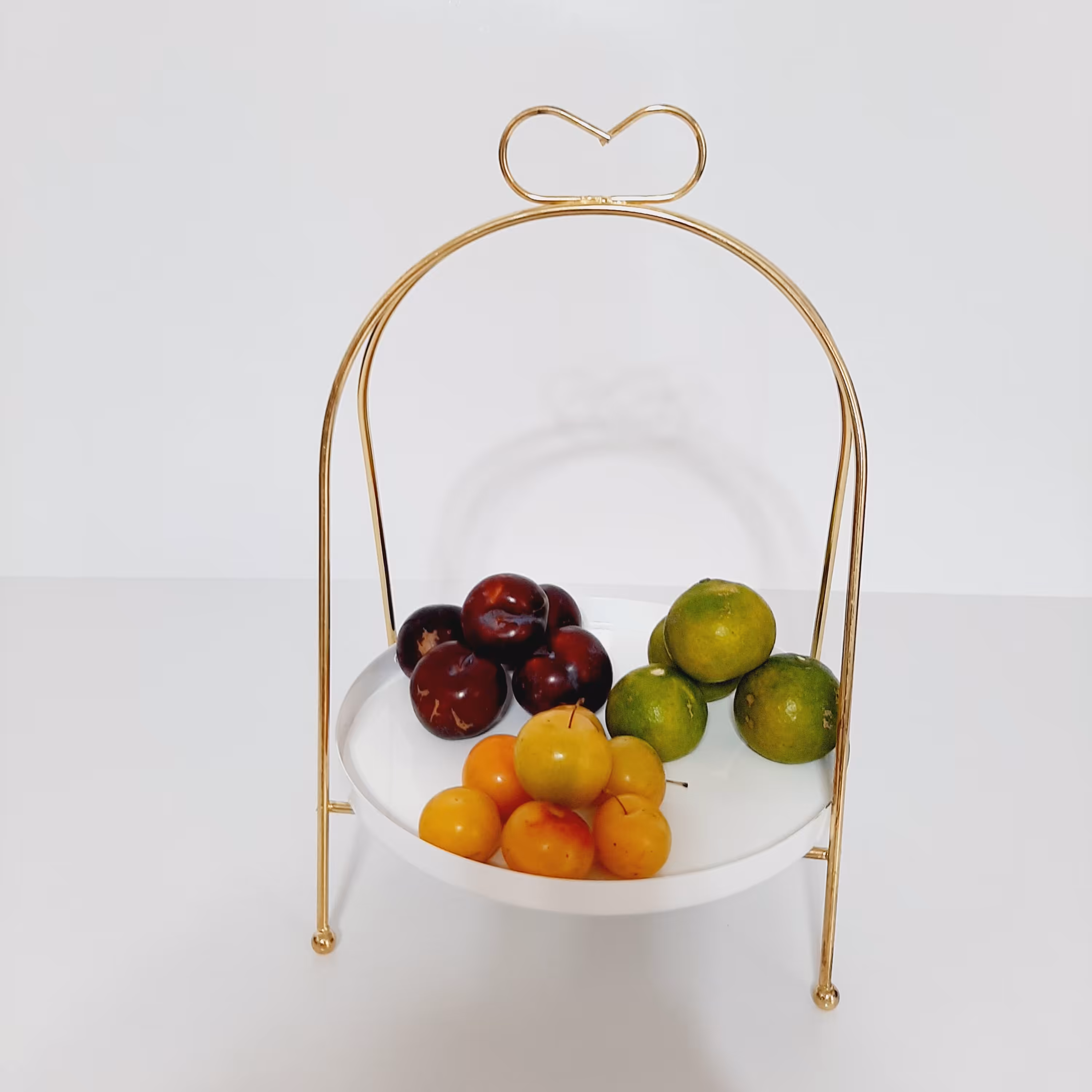 استند میوه و شیرینی رنگ سفید  جنس فلز ابکاری ارتفاع 37 قطر سینی 23سانتیمتر 