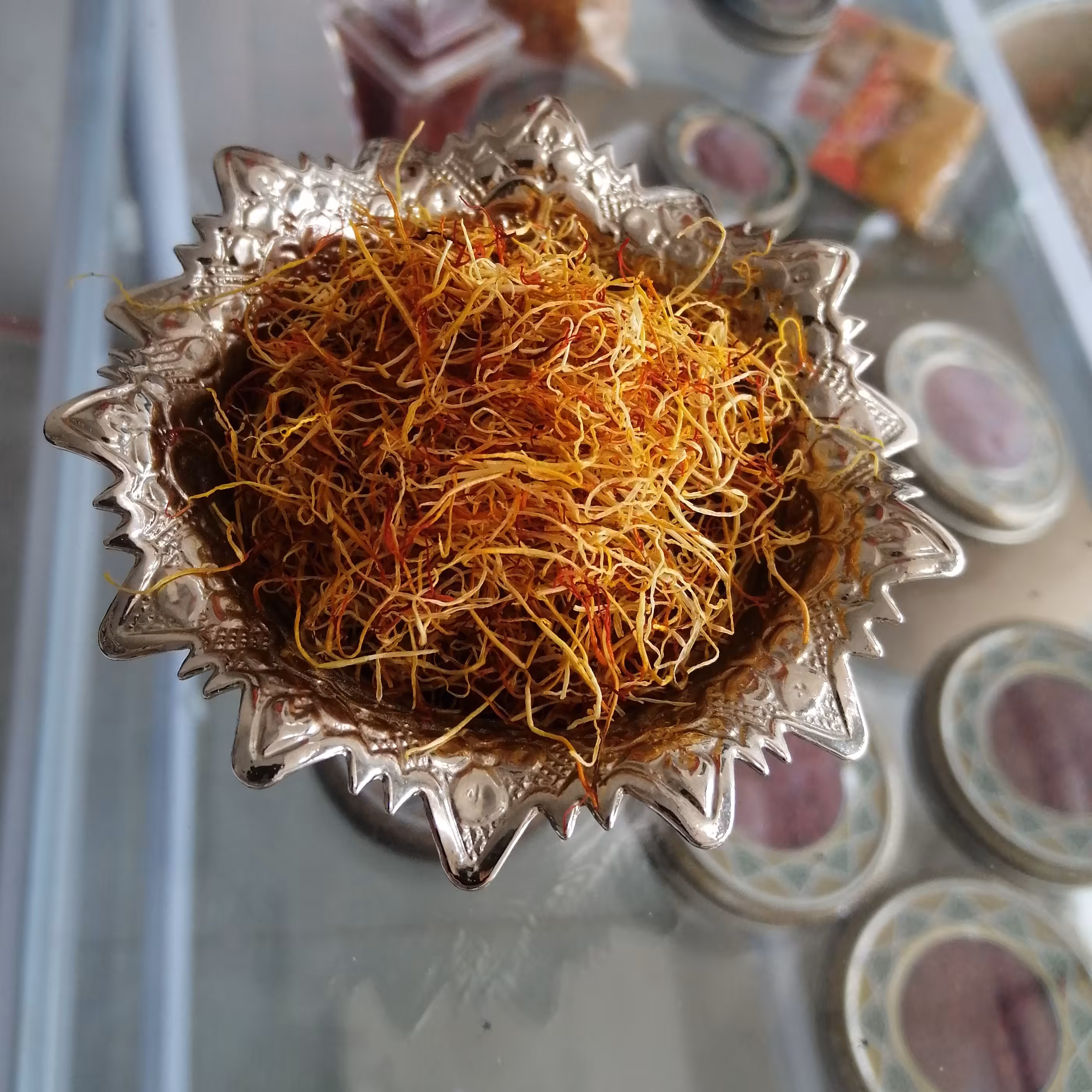 ریشه زعفران قائنات. در وزن دلخواه مشتری. بسیار معطر