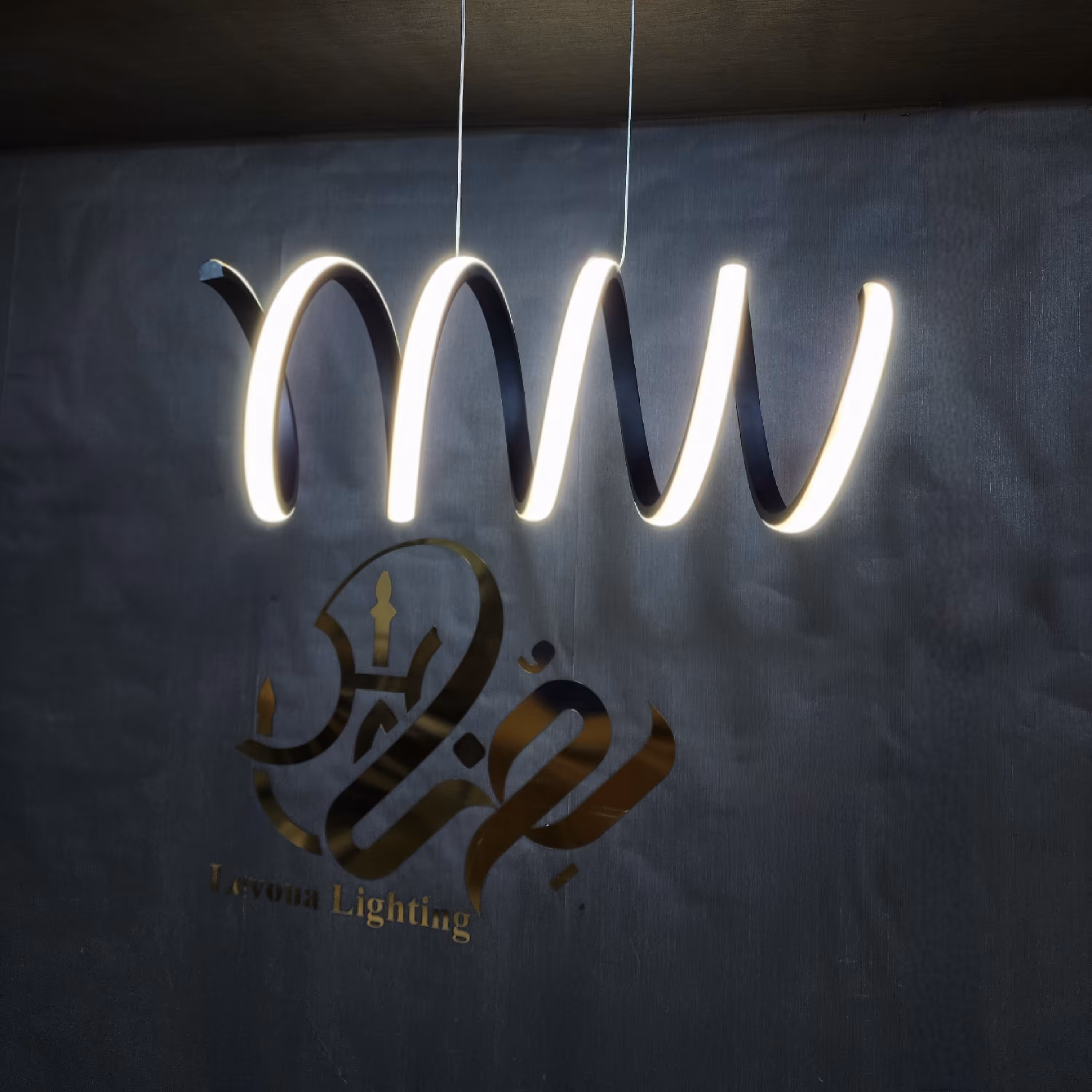 لوستر فنری  چهار حالته دارای ریموت کنترل دیمردار و اپلیکیشن موبایل