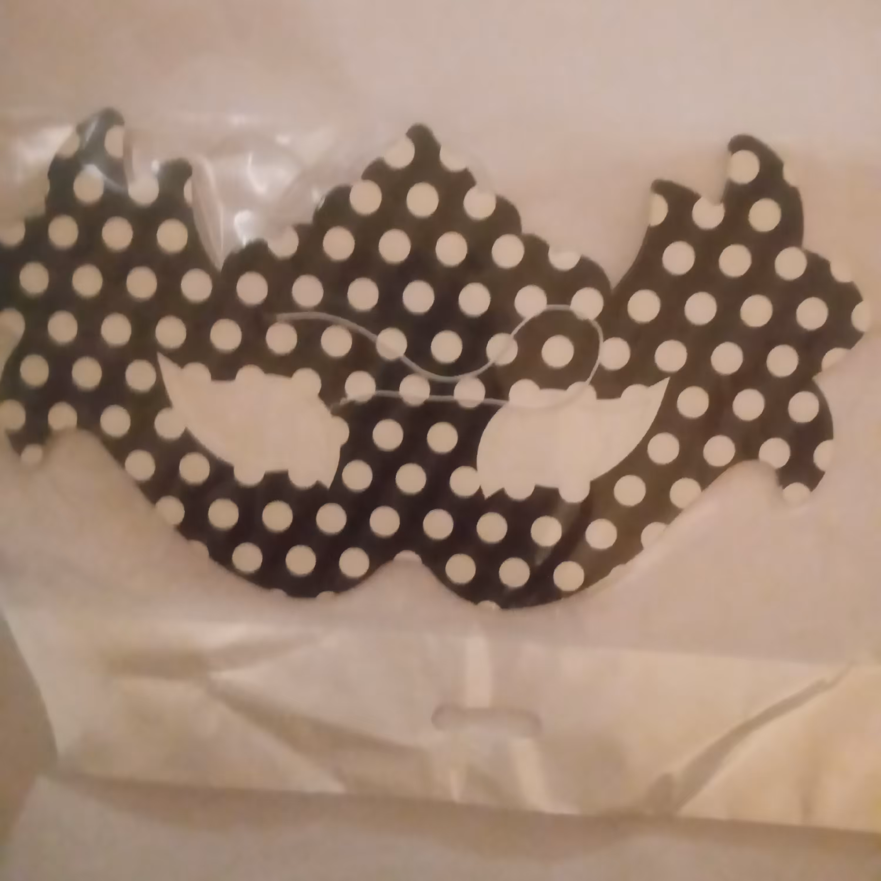 نقاب خالدار   مدل  سفید ومشکی 