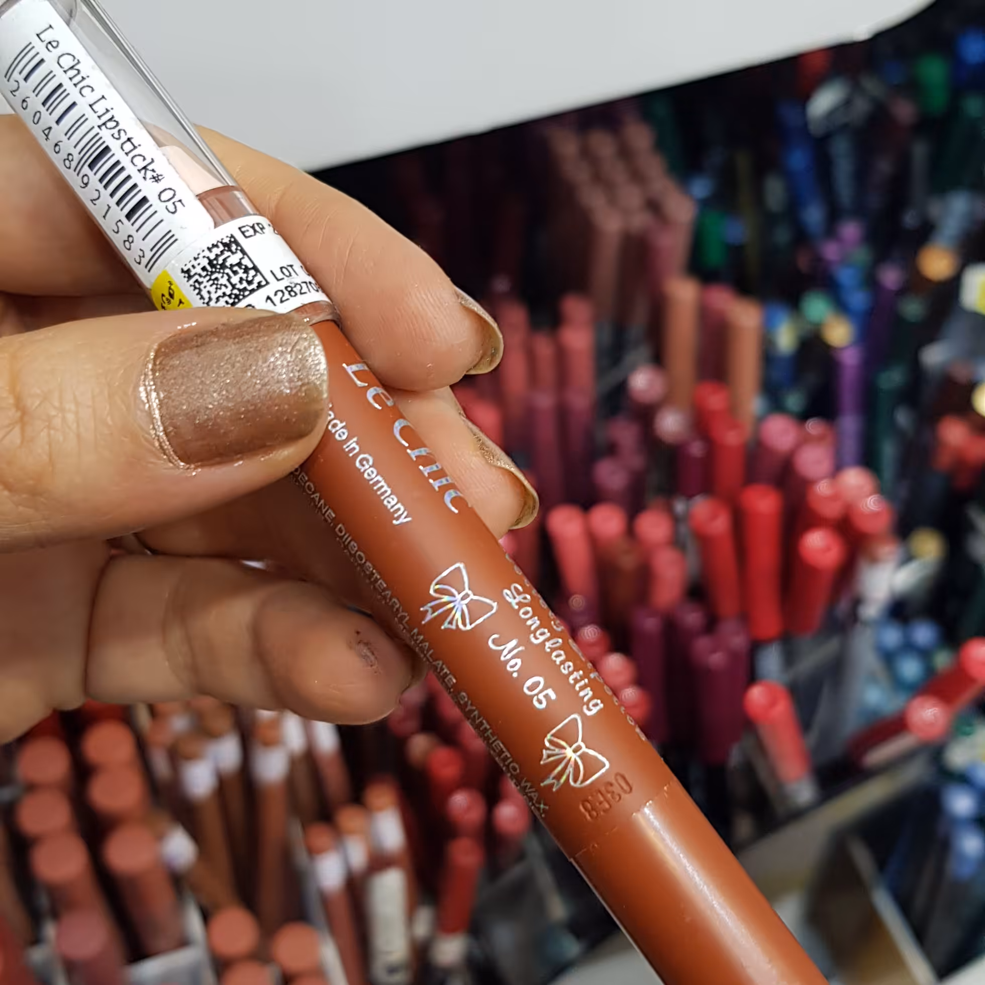 رژلب مدادی لچیک شماره 05