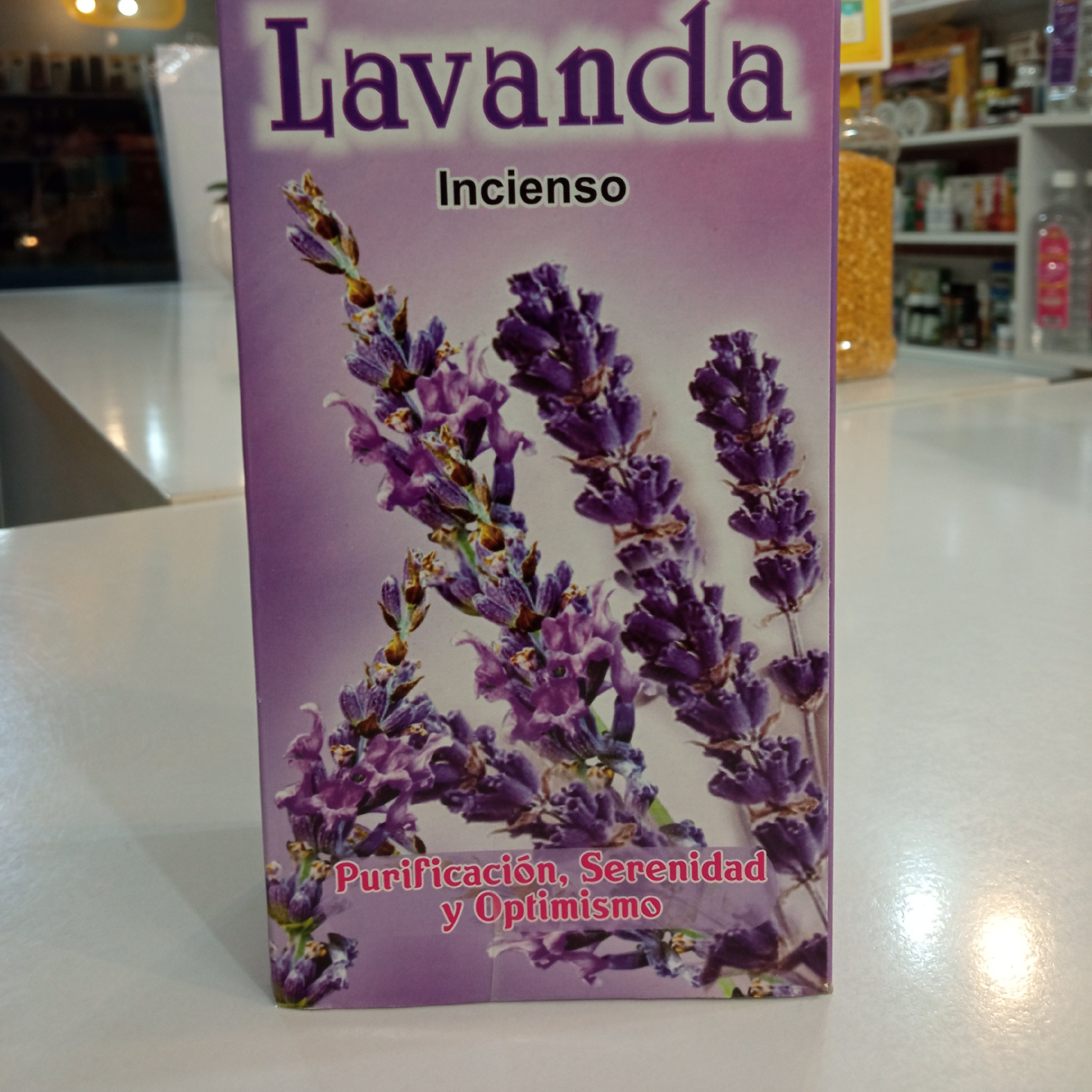 عود لوندر یا اسطوخودوس بارایحه ی عالی و شدیداً دلپذیر