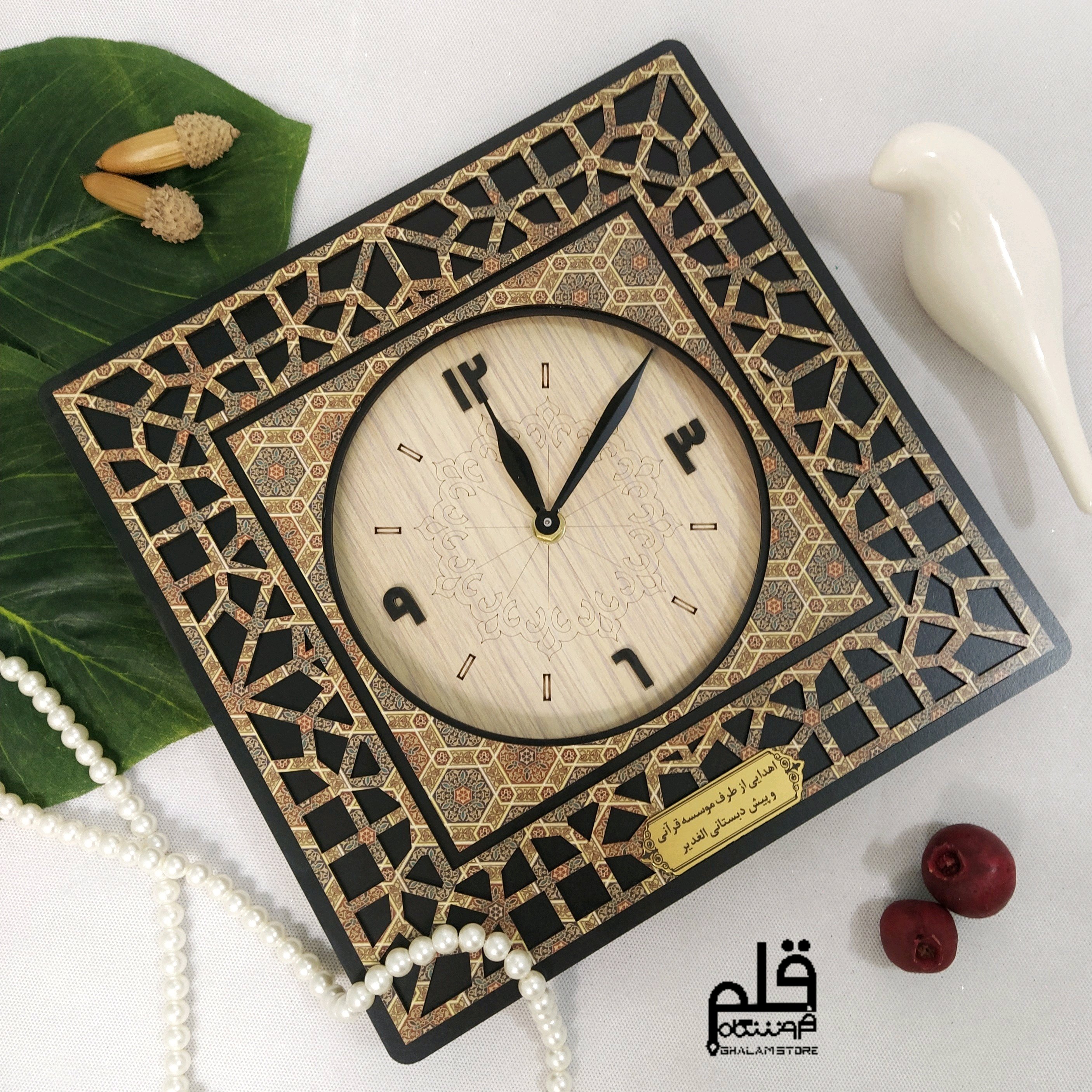 ساعت دیواری mdf لیزری مربع مشبک