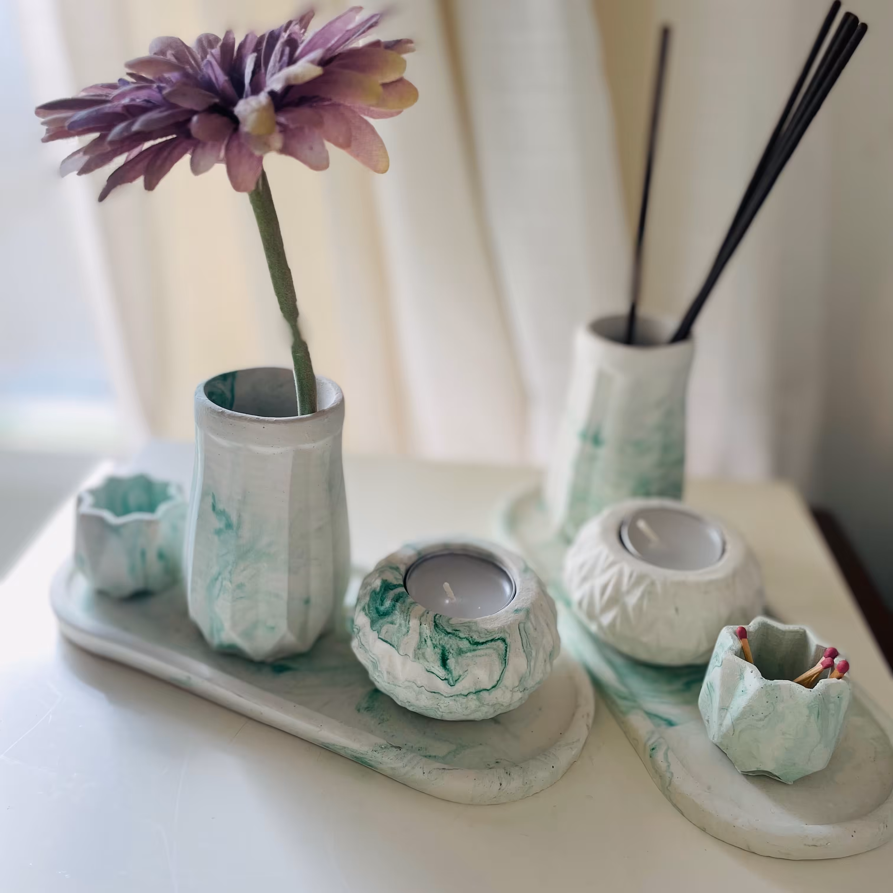 ست پودرسنگی بیضی رنگ سبز  دارای رنگ بندی