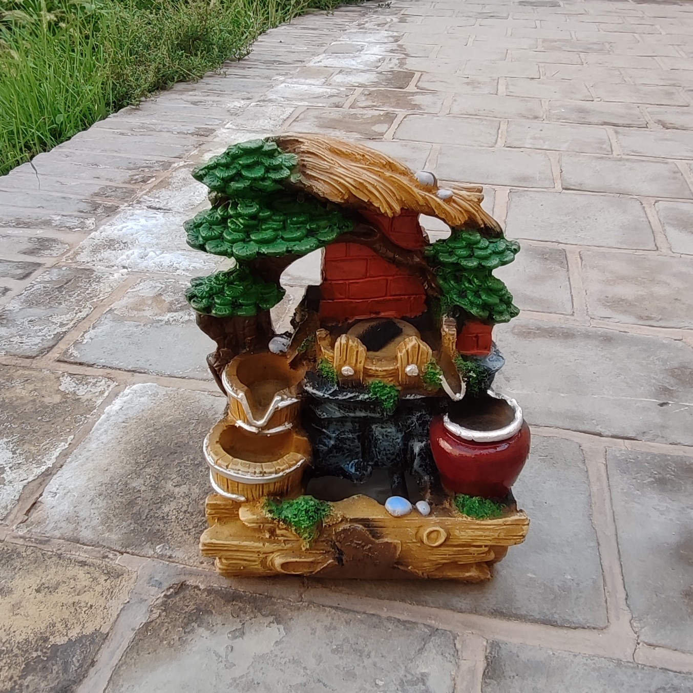 آبنما طرح تنه درخت