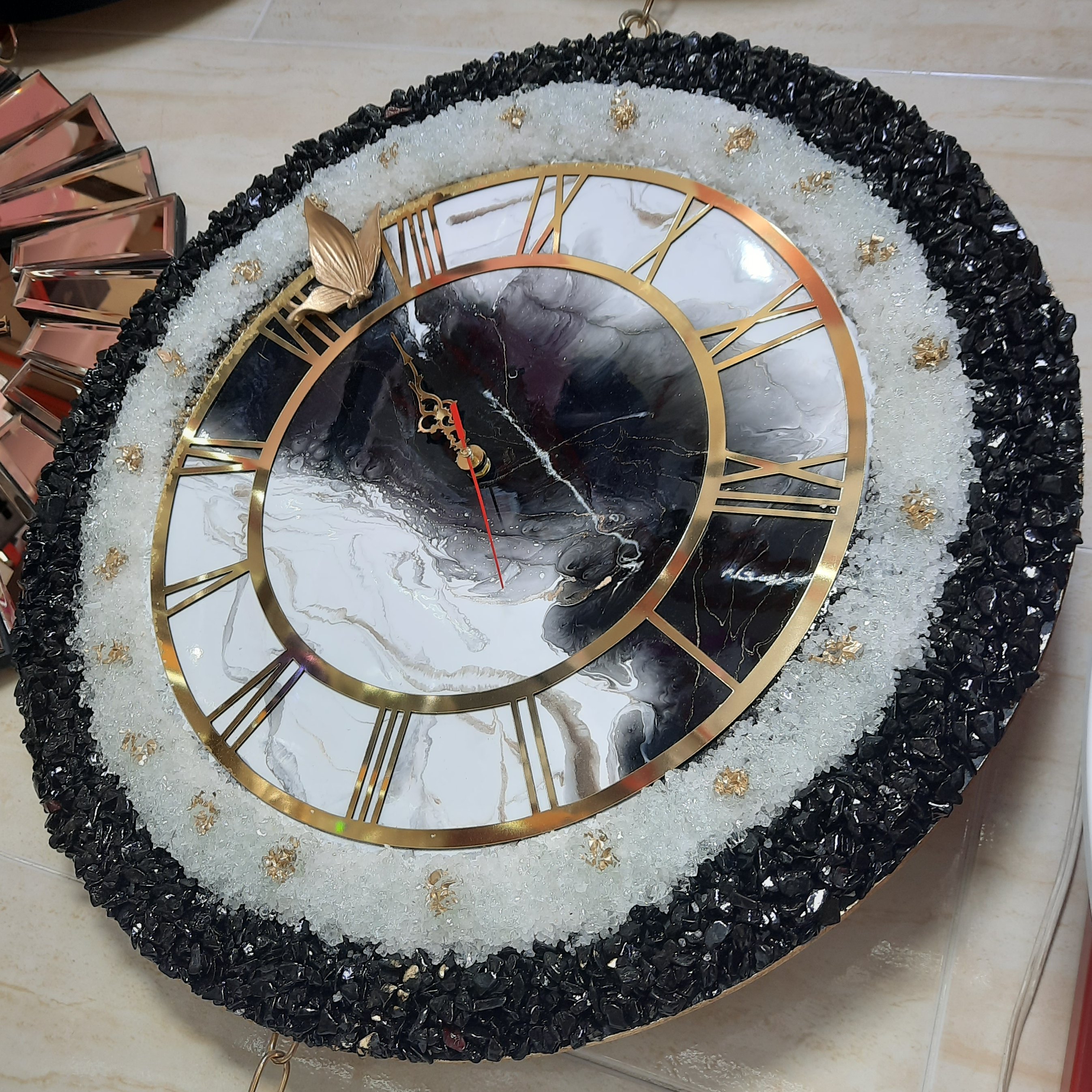 ساعت دیواری رزینی