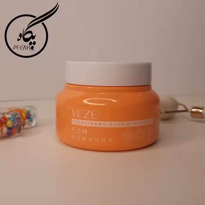 کرم وازلین وزه  