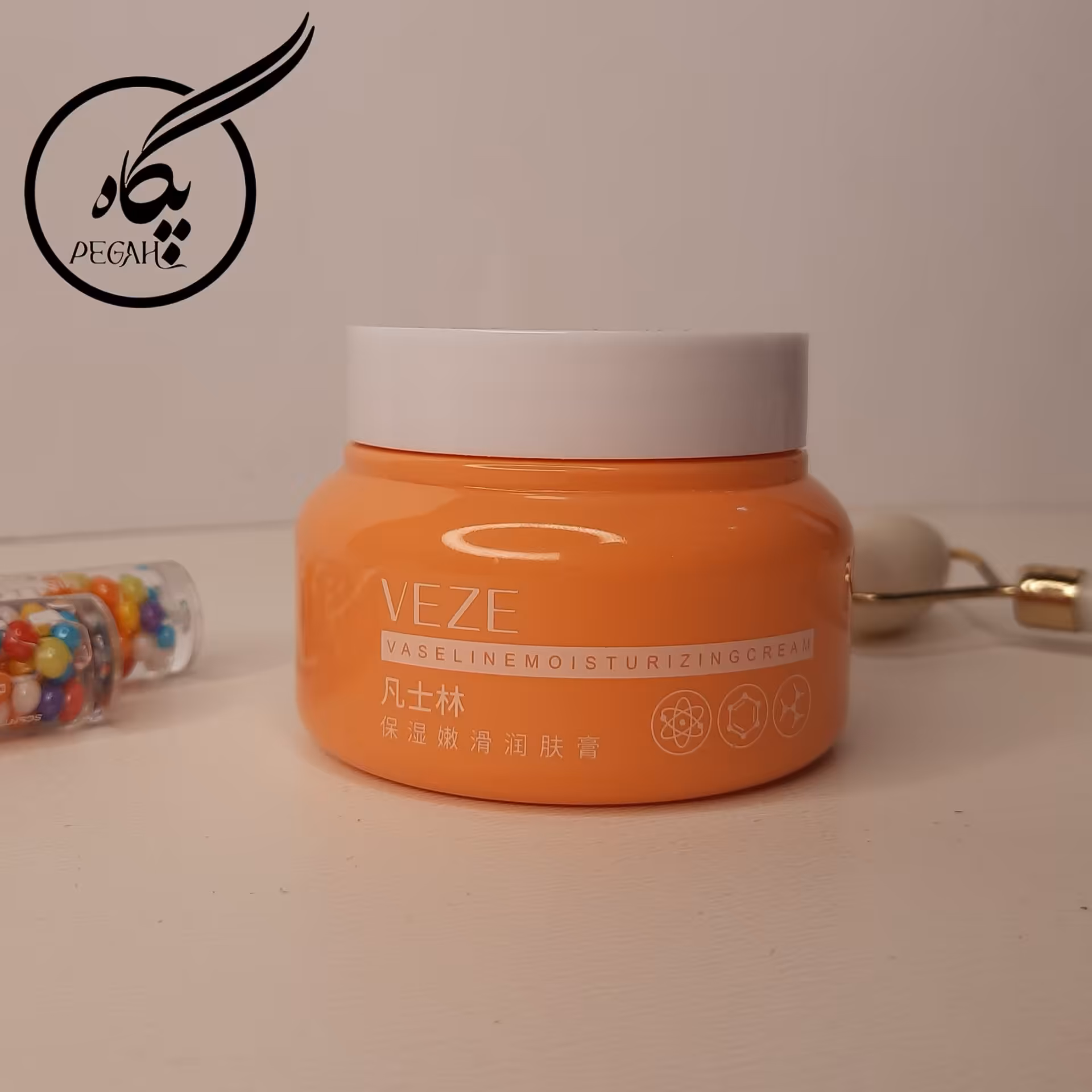 کرم وازلین وزه  