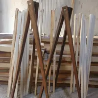 پایه آباژور ایستاده و کنارسالنی  سه پایه تلسکوپی یا دوربینی چوبی (پس کرایه)