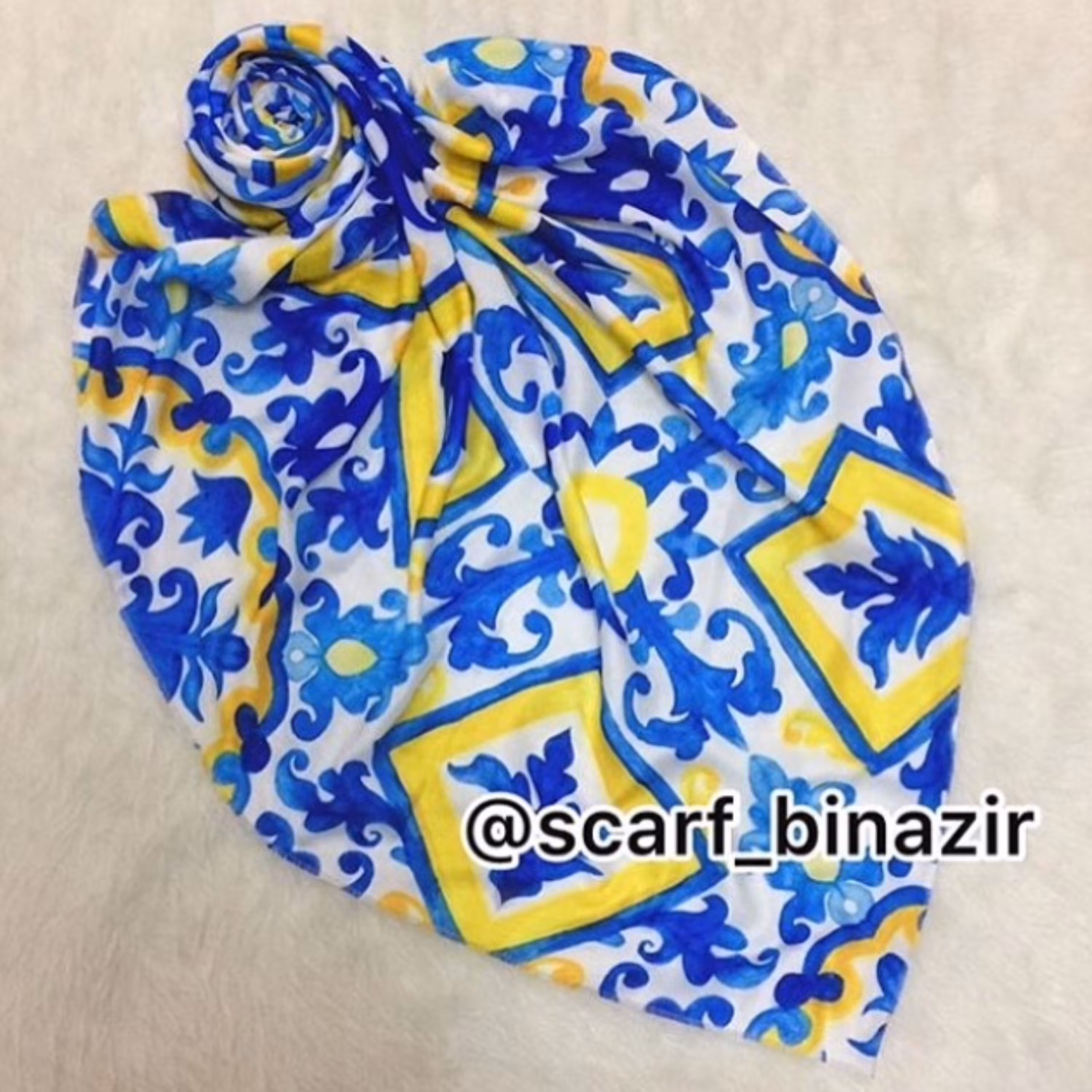 روسری نخی ریشه پرزی طرح سنتی