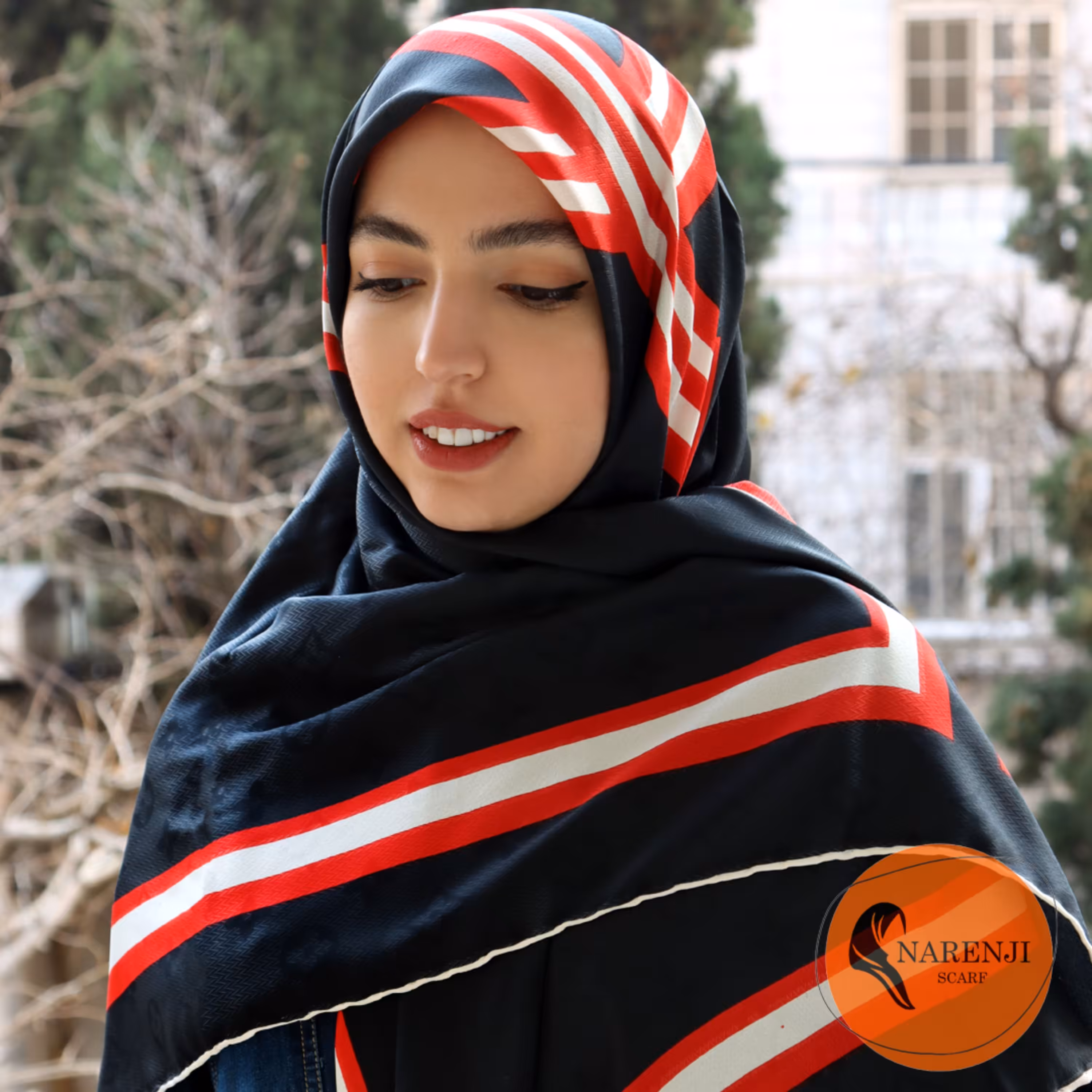 روسری ابریشم مشکی با حاشیه قرمز