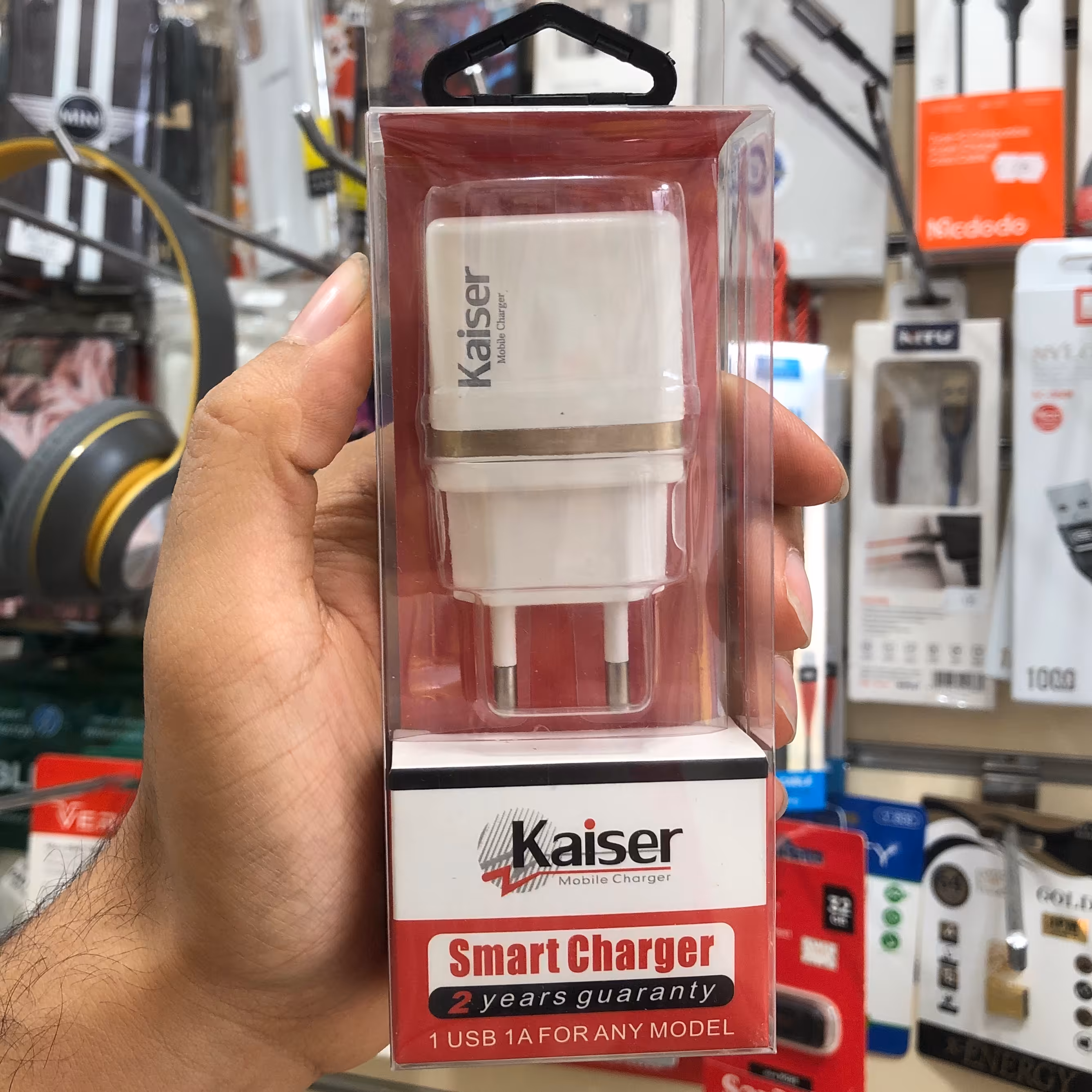 کلگی شارژر 1A مناسب برای شارژ کردن انواع اسپیکر و ایرپاد