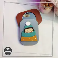 آینه جیبی طرح دختر پاییزی پیکسل ساز/جنس چوبی و نقاشی شده/ضدآب