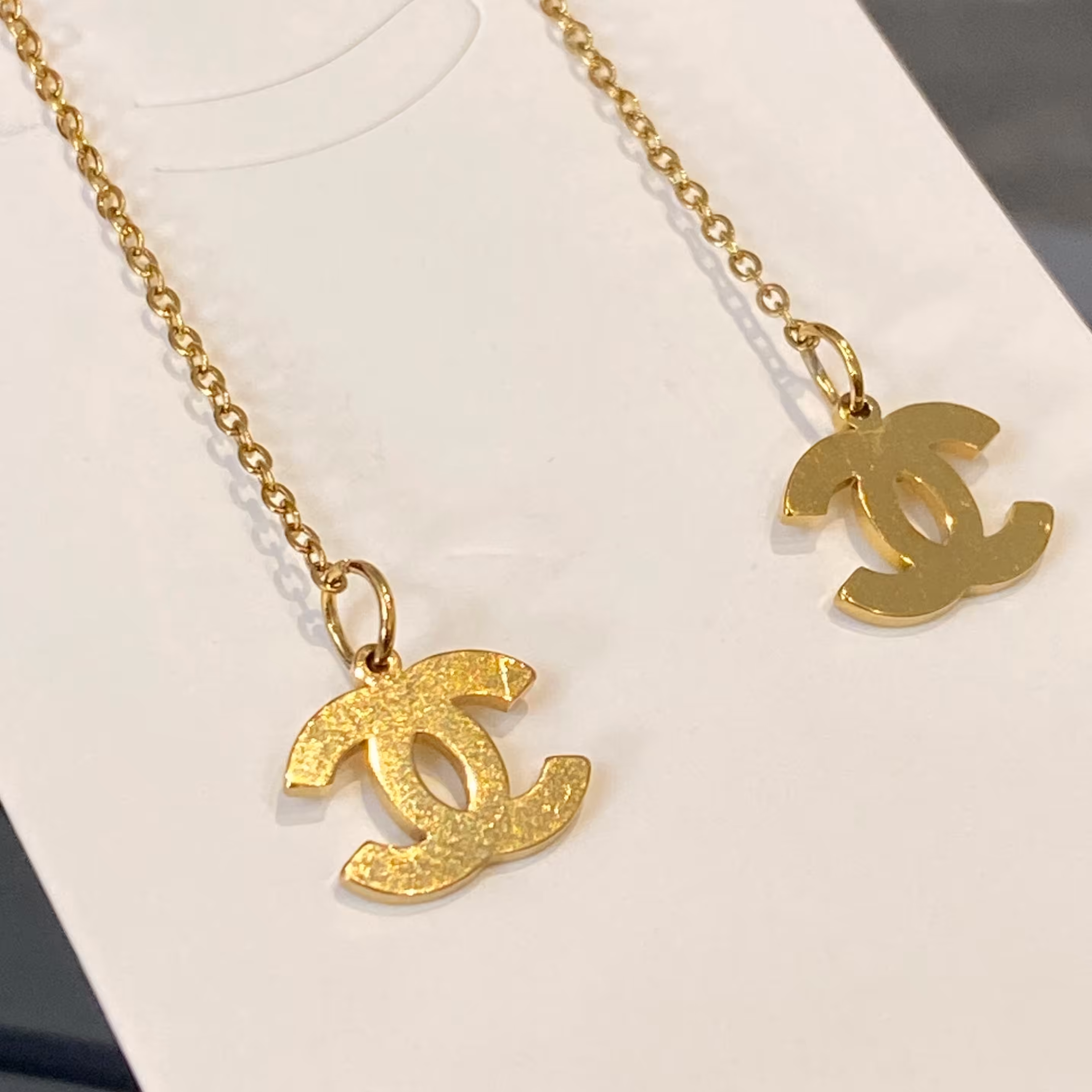  گوشواره بخیه ای استیل ابکاری شده رنگ ثابت بسیار براق و زیبا  y