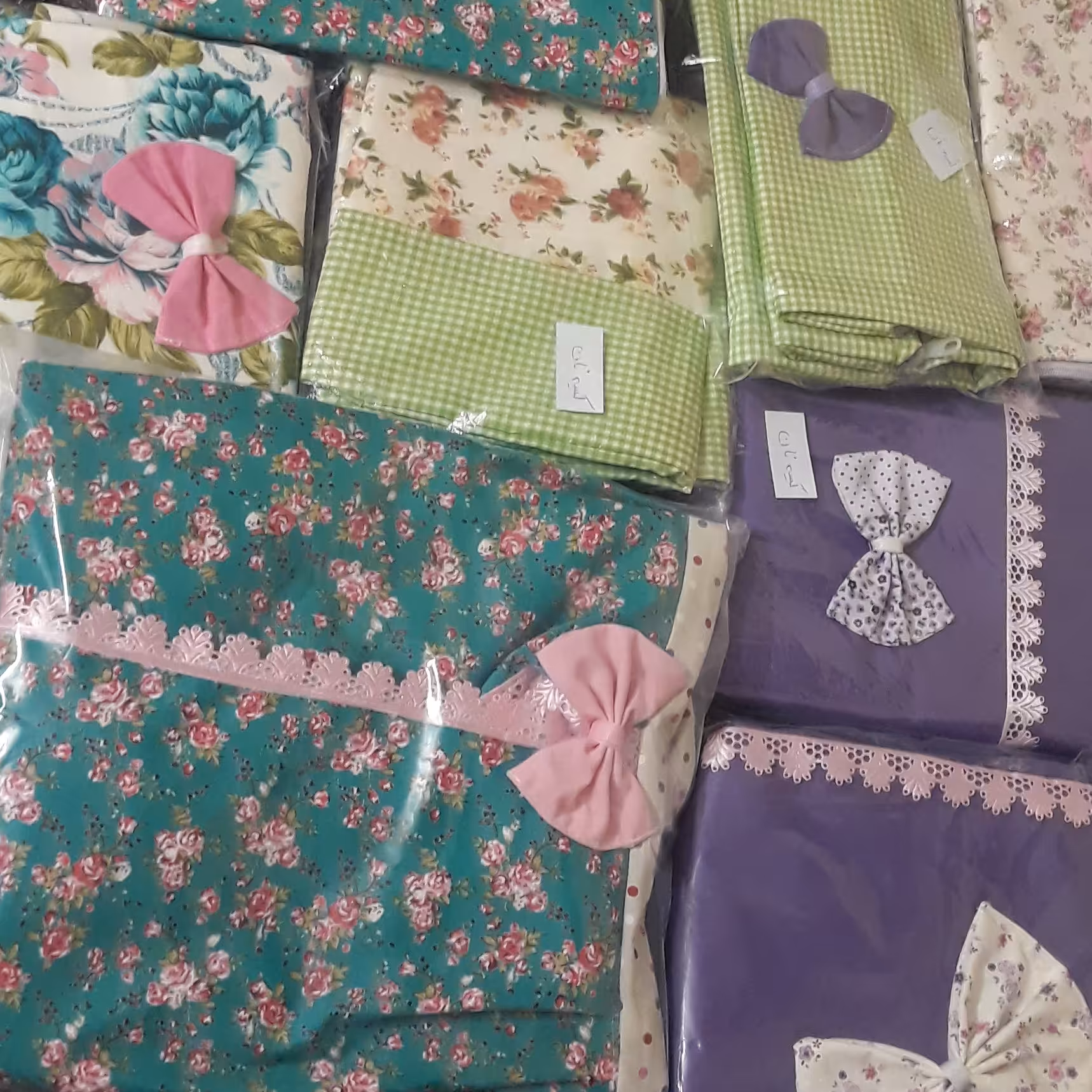 کیسه نگهداری نان و کیسه سبزی 3 لایه بند دار و زیپ دار و هم چنین دسته دار