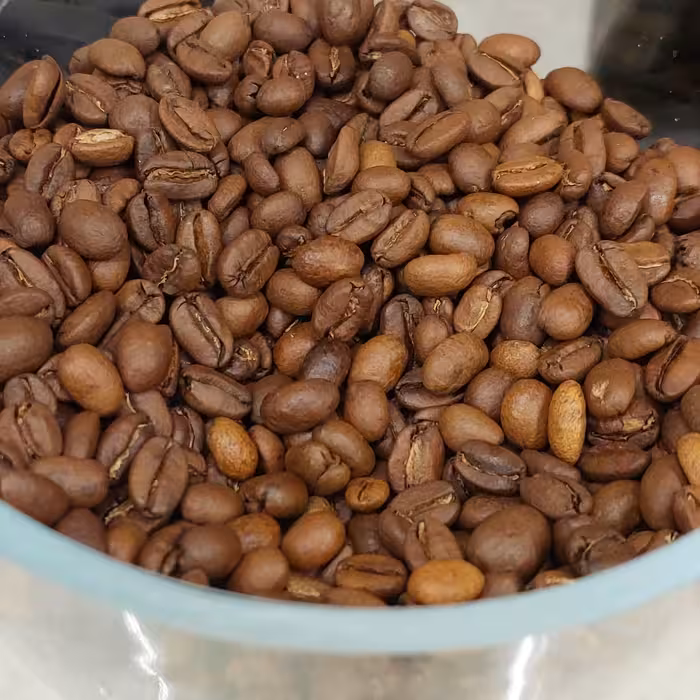 قهوه ی میکس 50 عربیکا(اتیوپی)و روبوستا (ویتنام) بصورت بسته ی یک کیلویی 