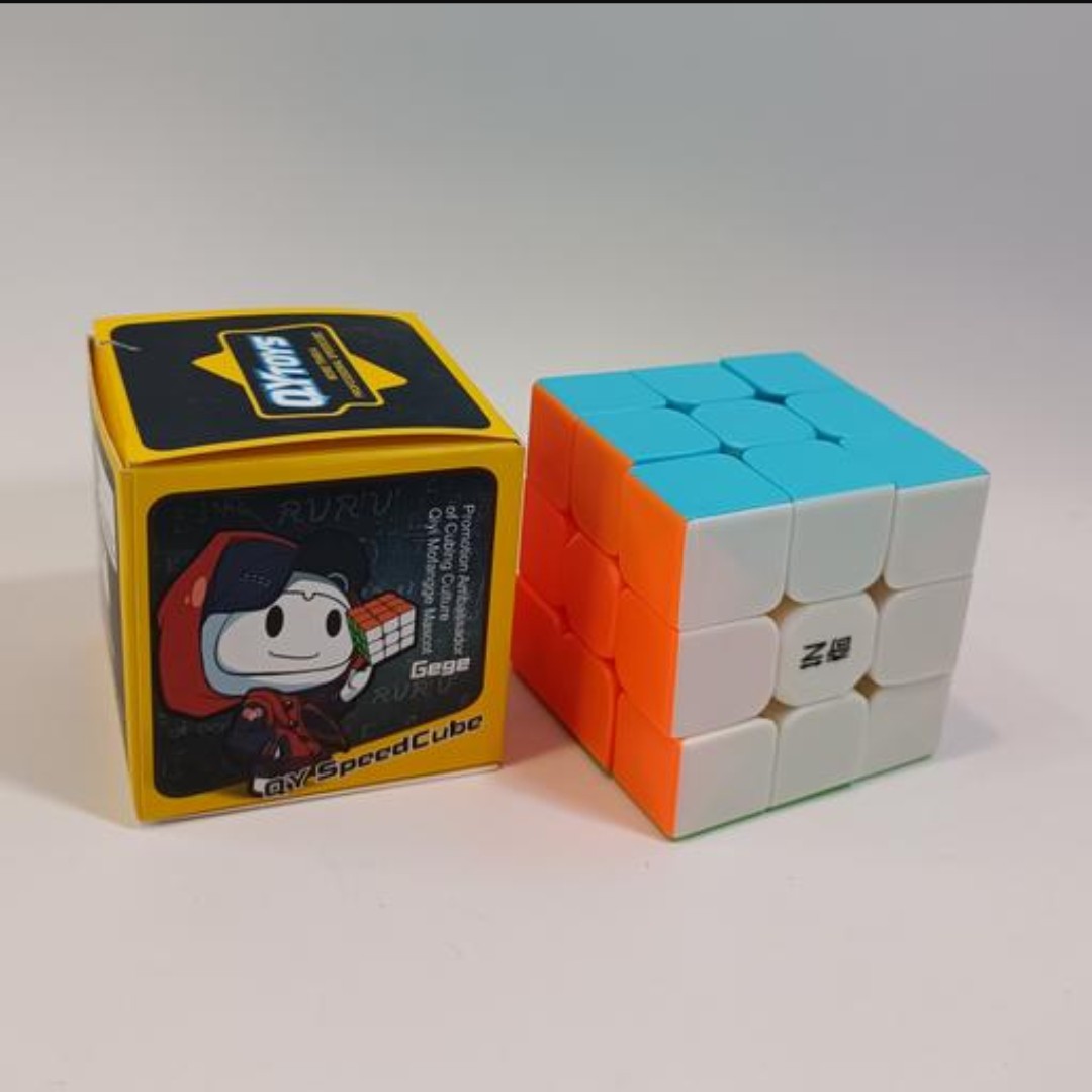 مکعب روبیک حرفه ای 3 در 3 مارک کای وای Qy ساچمه ای درجه یک بسیار روان و خوش دست بازی فکری