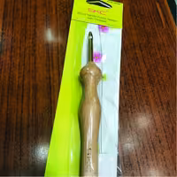 نیدل پانچ چوبی SKC مدل PN-008-5 به همراه قلاب فلزی مخصوص

