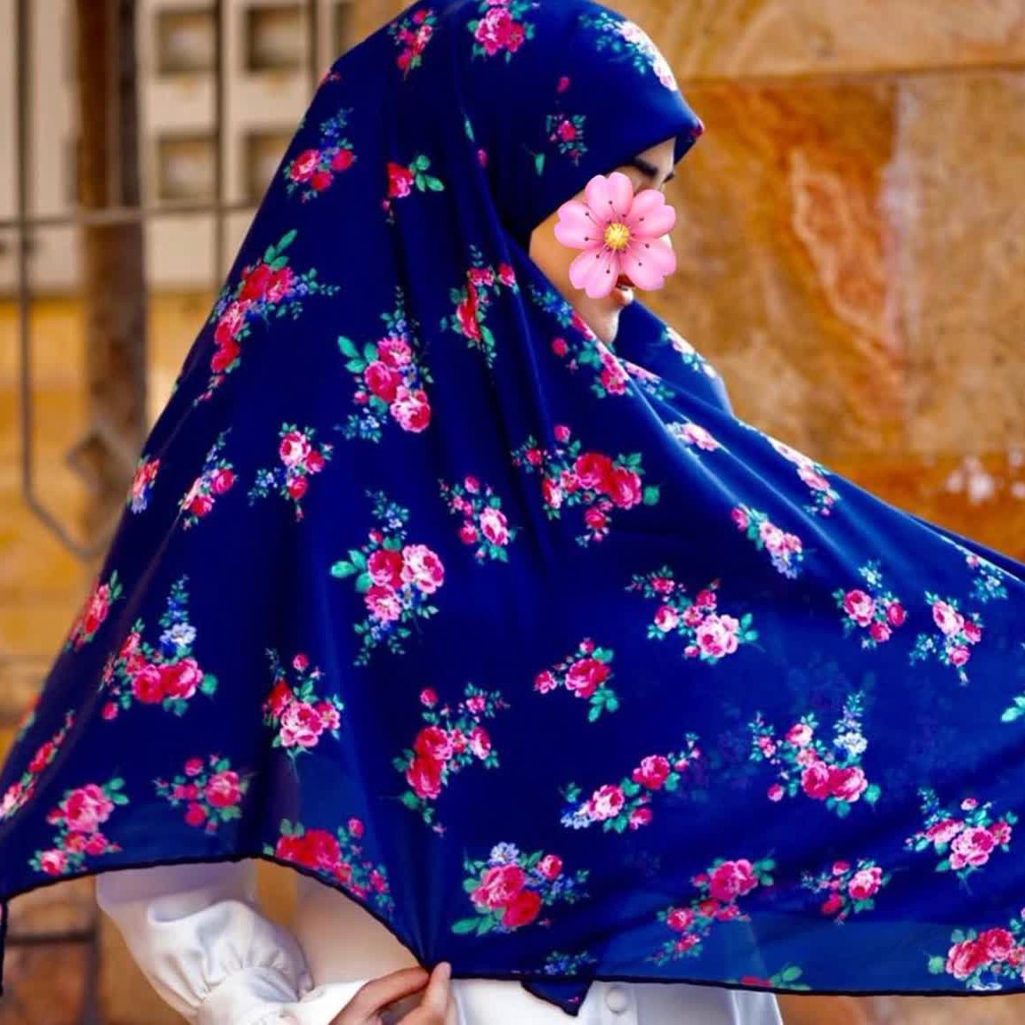 روسری گلدار نخی