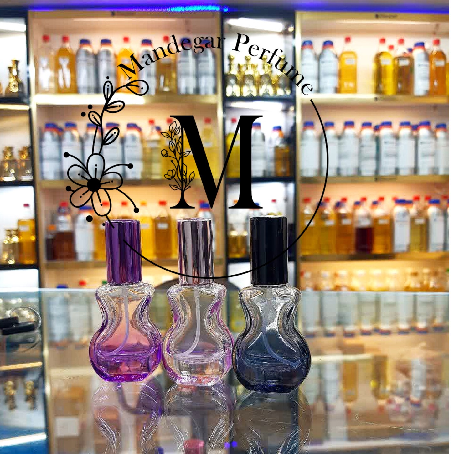 عطر لالیک بلک top level