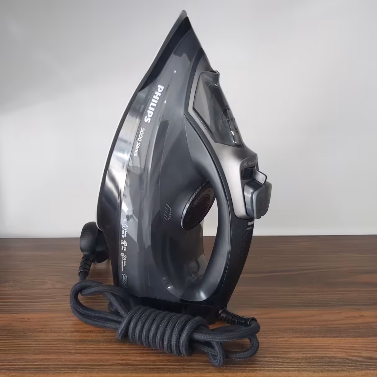 اتو بخار فیلیپس مدل DST5040 با هزینه ارسال واقعی پست