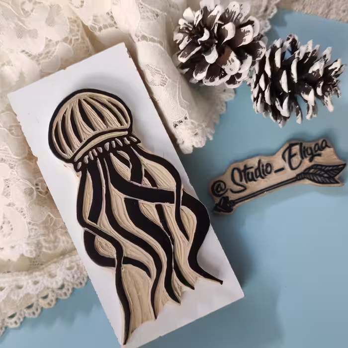 مهر دست ساز   عروس دریایی بزرگ(ورق بزنید و فیلم ساخت این مهر  ببینید)