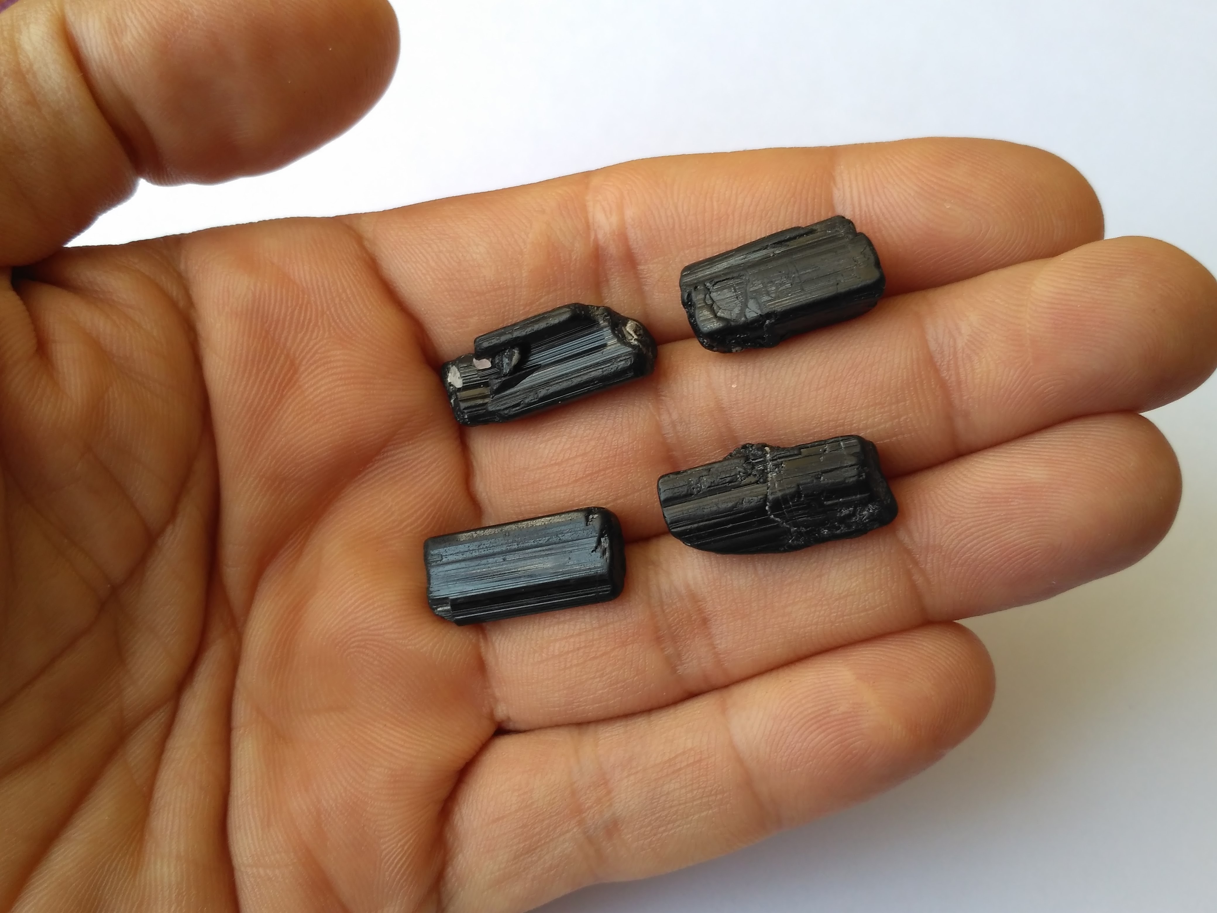  سنگ تورمالین سیاه (کد576)