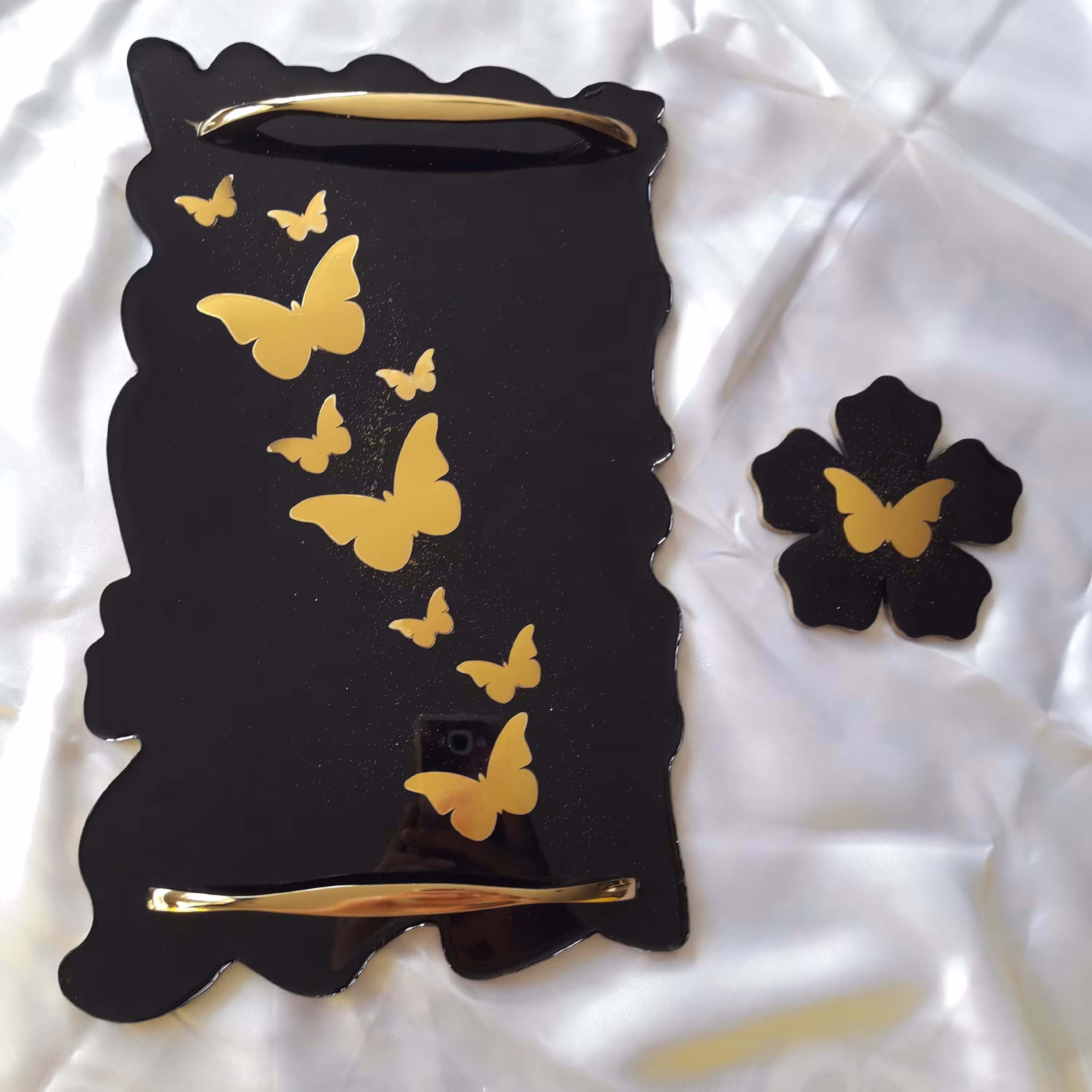 سینی و زیرلیوانی رزینی با طرح پروانه در رنگ دلخواه