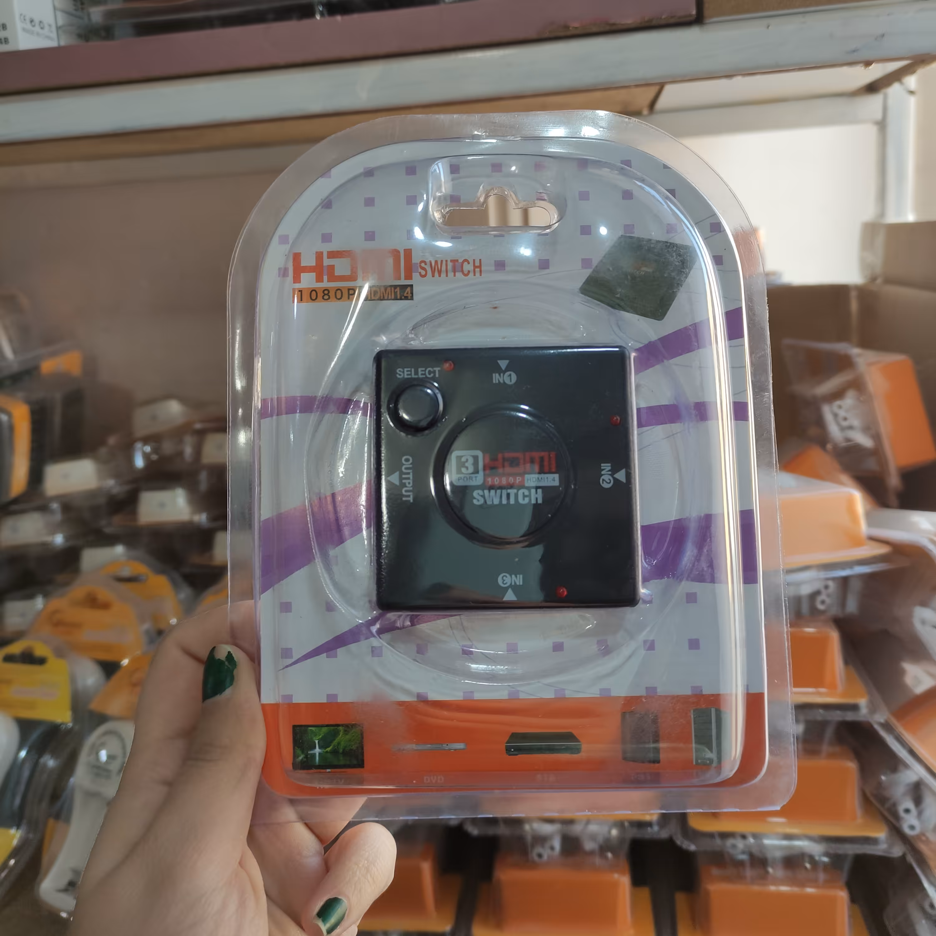 هاب یا سوییچ  HDMI  دارای یک وورودی و سه خروجی HD 