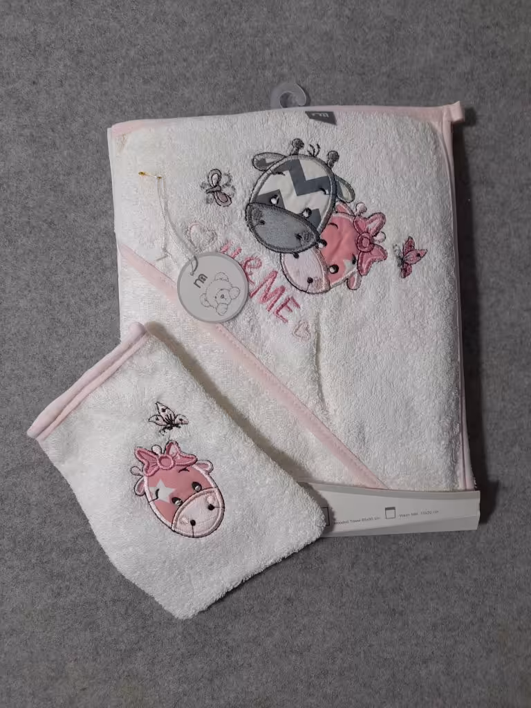 ست دوتکه حوله و لیف گلدوزی مادرکر زرافه و پروانه