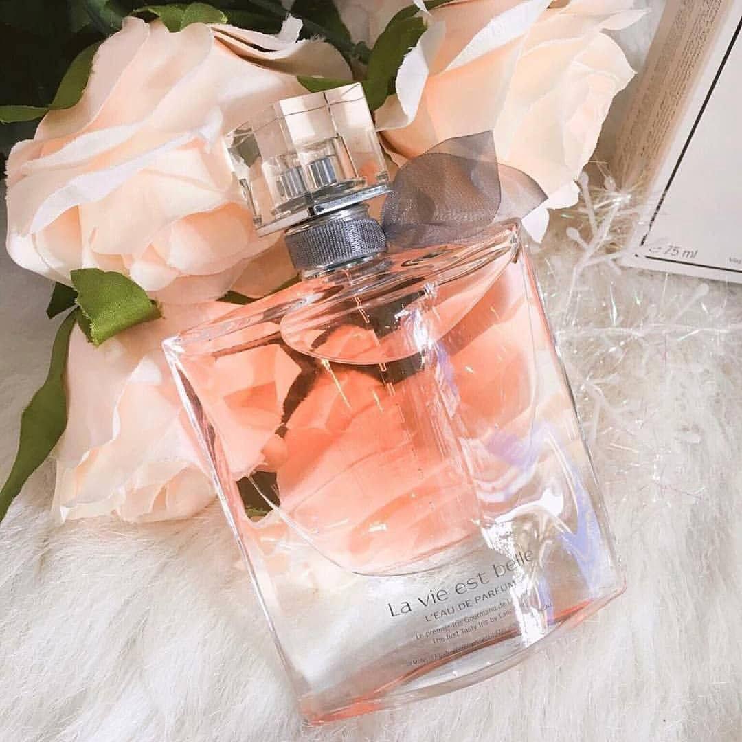 عطرزنانه لانکوم لاویه اِست بِل