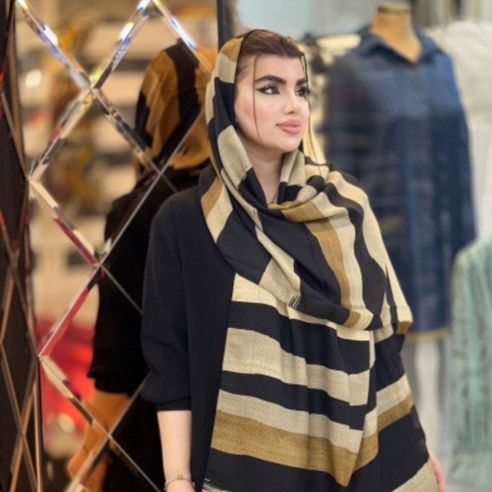 شال محرمی ترکیب هشت رنگ سال ققنوس جنس نخ ژاکارد ابعاد 190 در 70