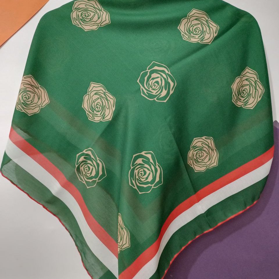 شال و روسری نخ رنگی