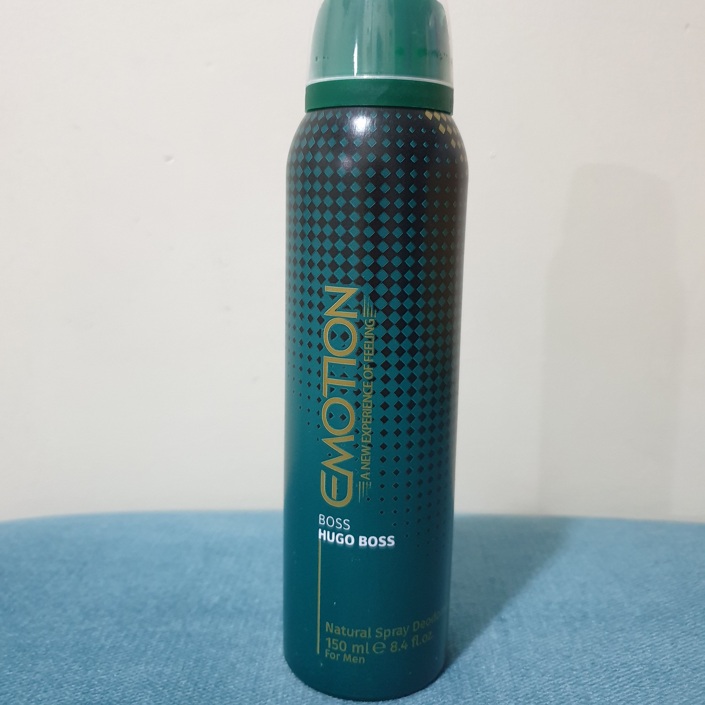 اسپری مردانه بدن ایموشن Emotion رایحه HOGO BOSSحجم 150 میلی لیتر
