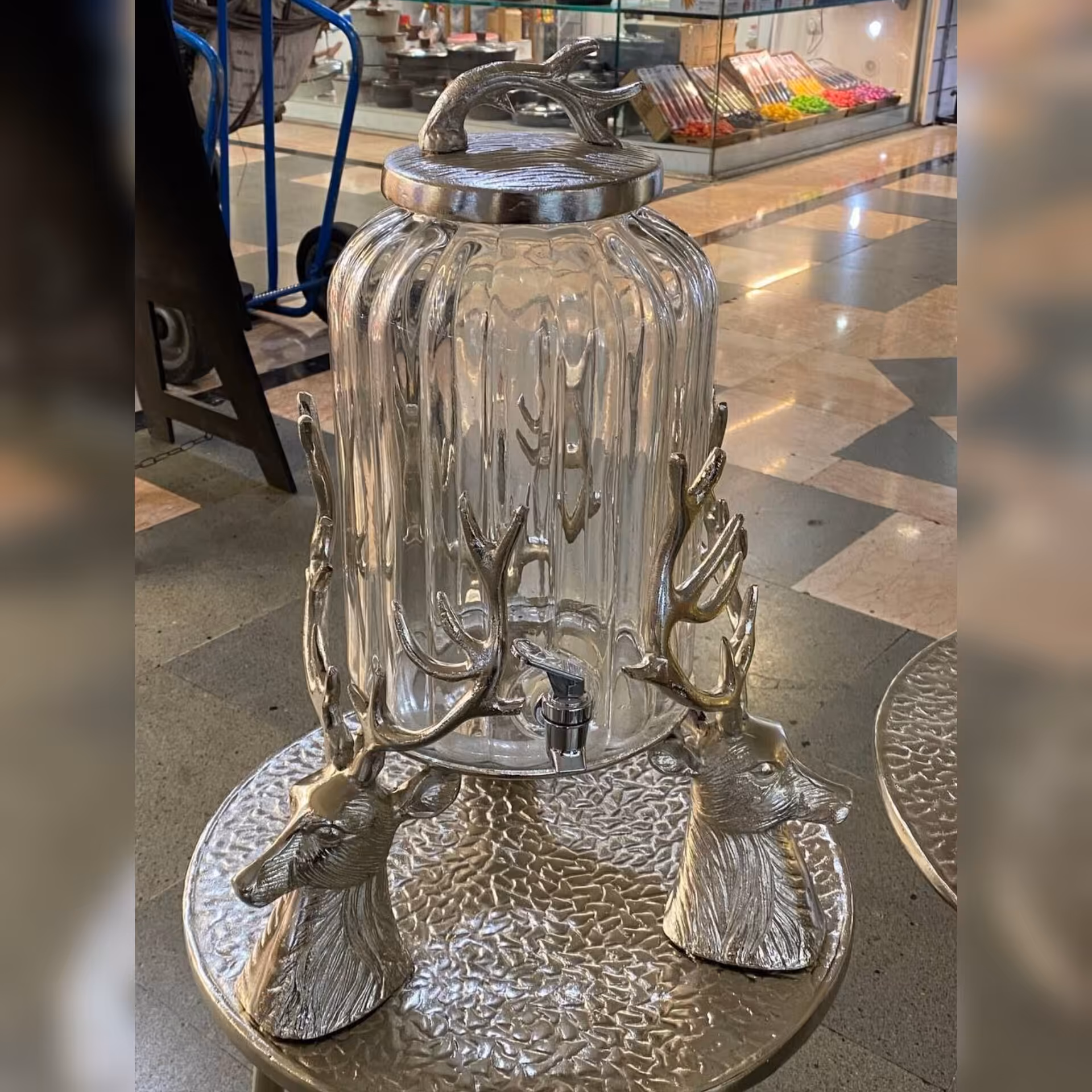 کلمن سه گوزن شاخ دار 