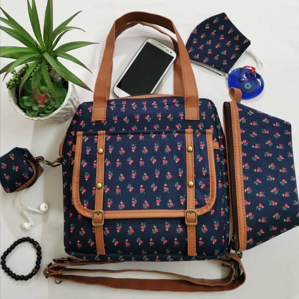 کیف 4 تیکه
زمینه سورمه ای
گلای قرمز